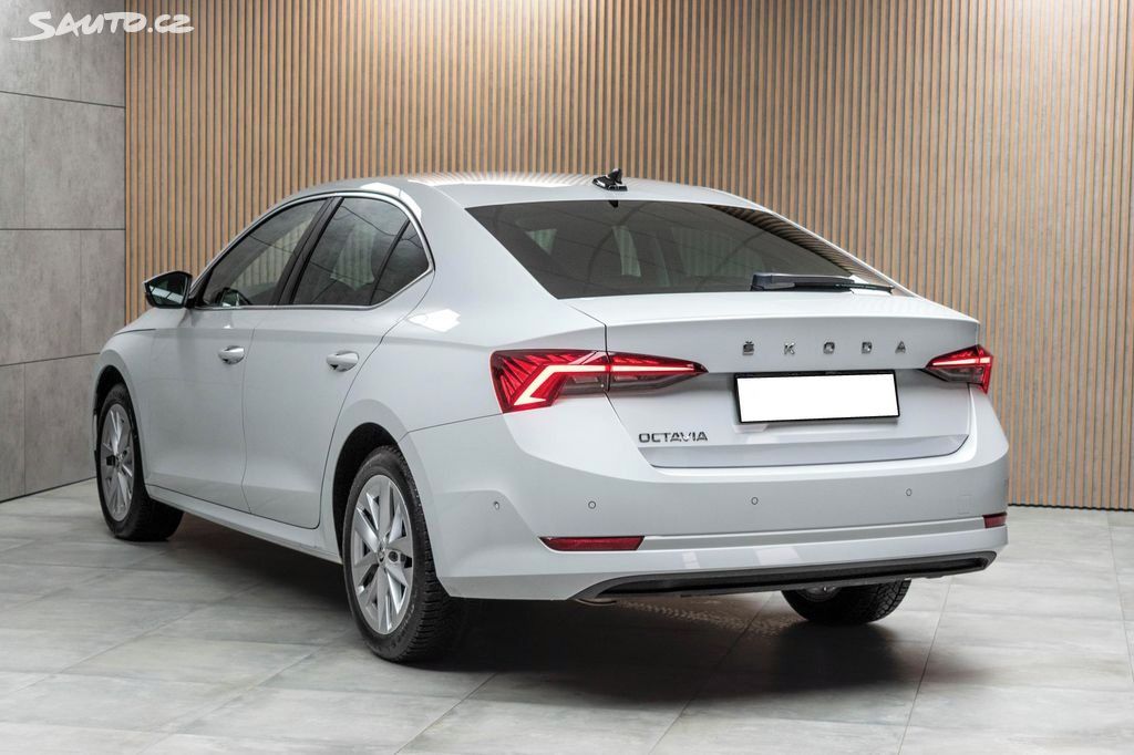 Škoda Octavia, 2.0TDI-manuál-webasto-sport - fotka 5
