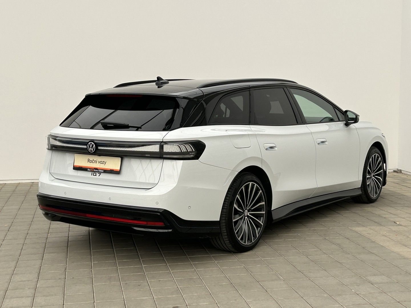 Volkswagen ID.7, 210kW Pro S People Tourer - fotka 2