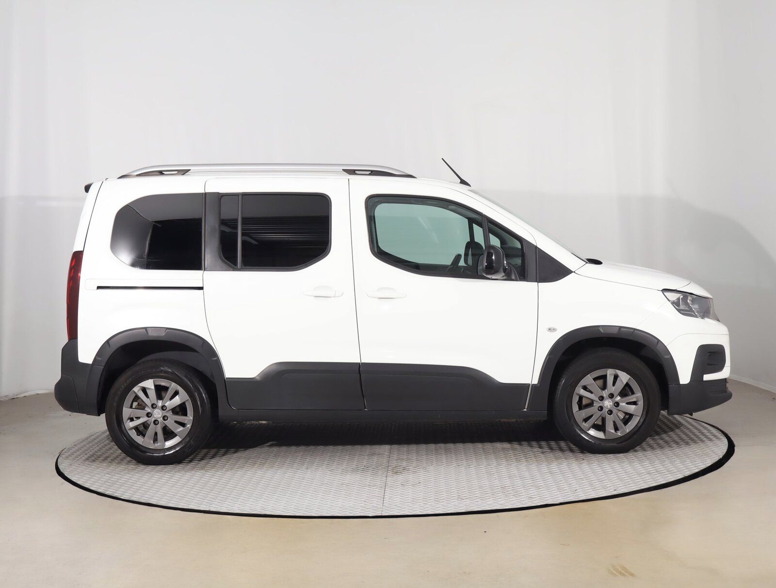 Peugeot Rifter, 1.5 BlueHDi, Allure, 5Míst, ČR - fotka 6