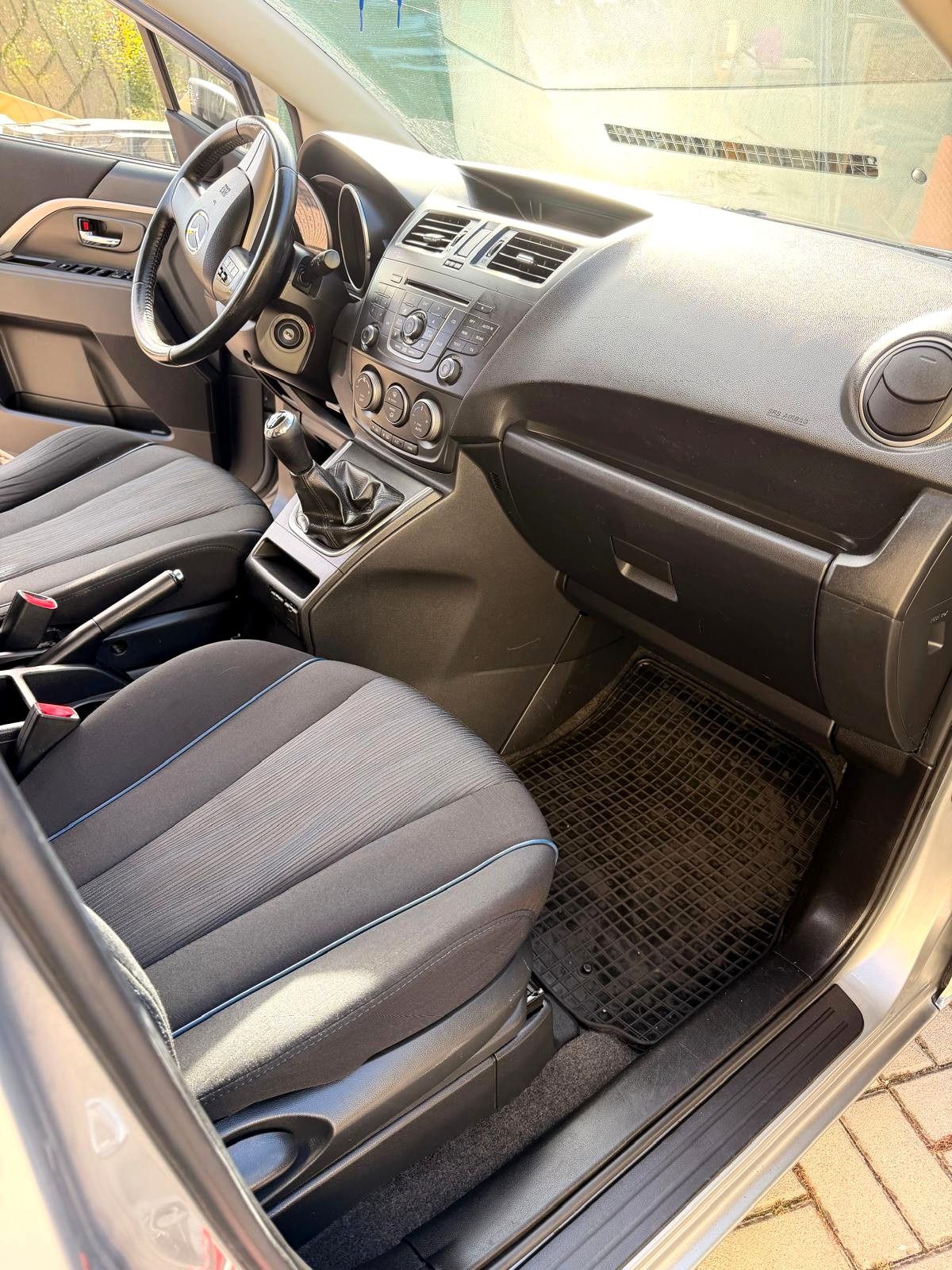 Mazda 5, 1.8 benzín, 85 kW, 7 míst - fotka 6