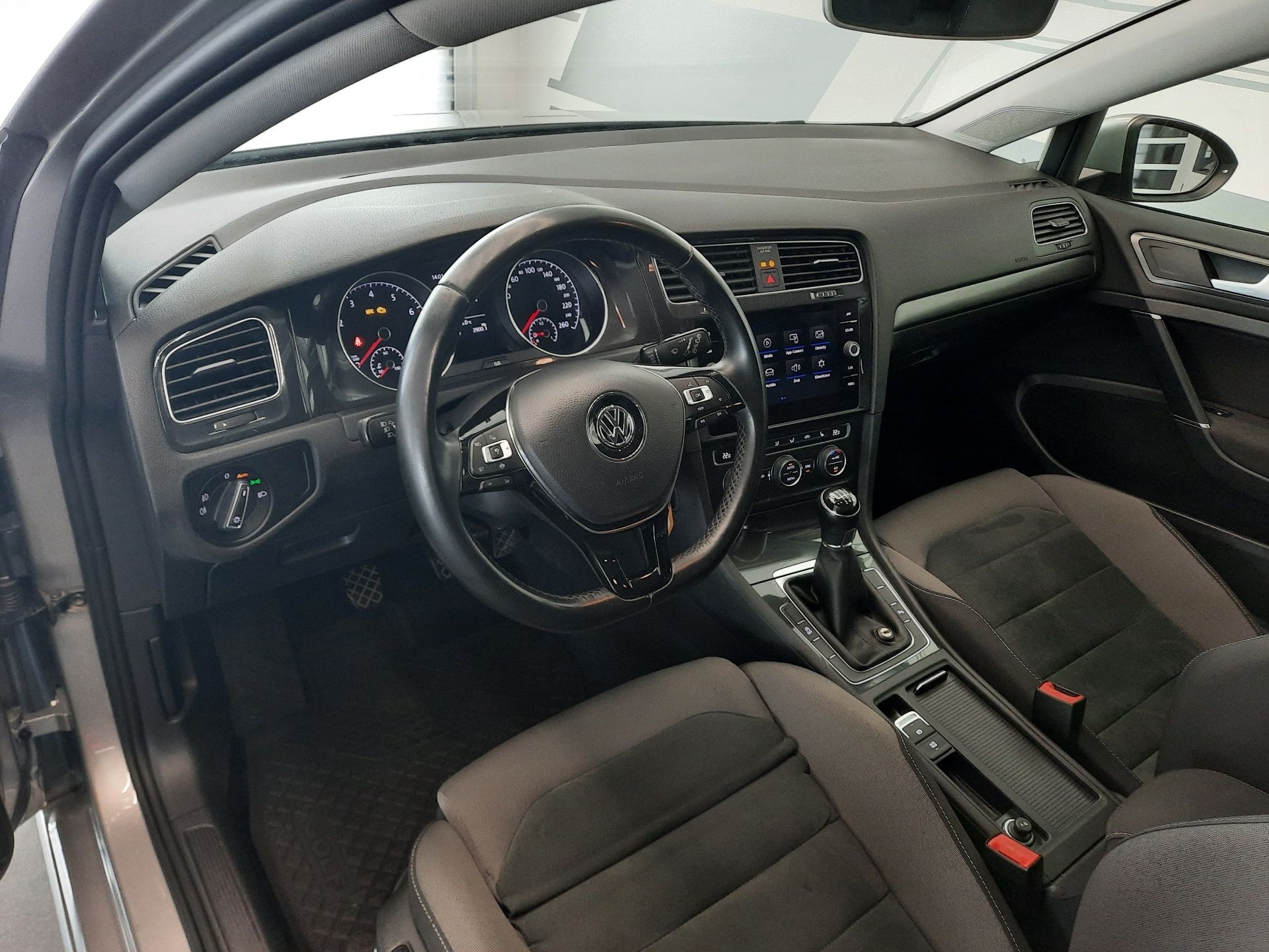 Volkswagen Golf, Maraton Edition 1.5 TSI (96kW1 - fotka 6