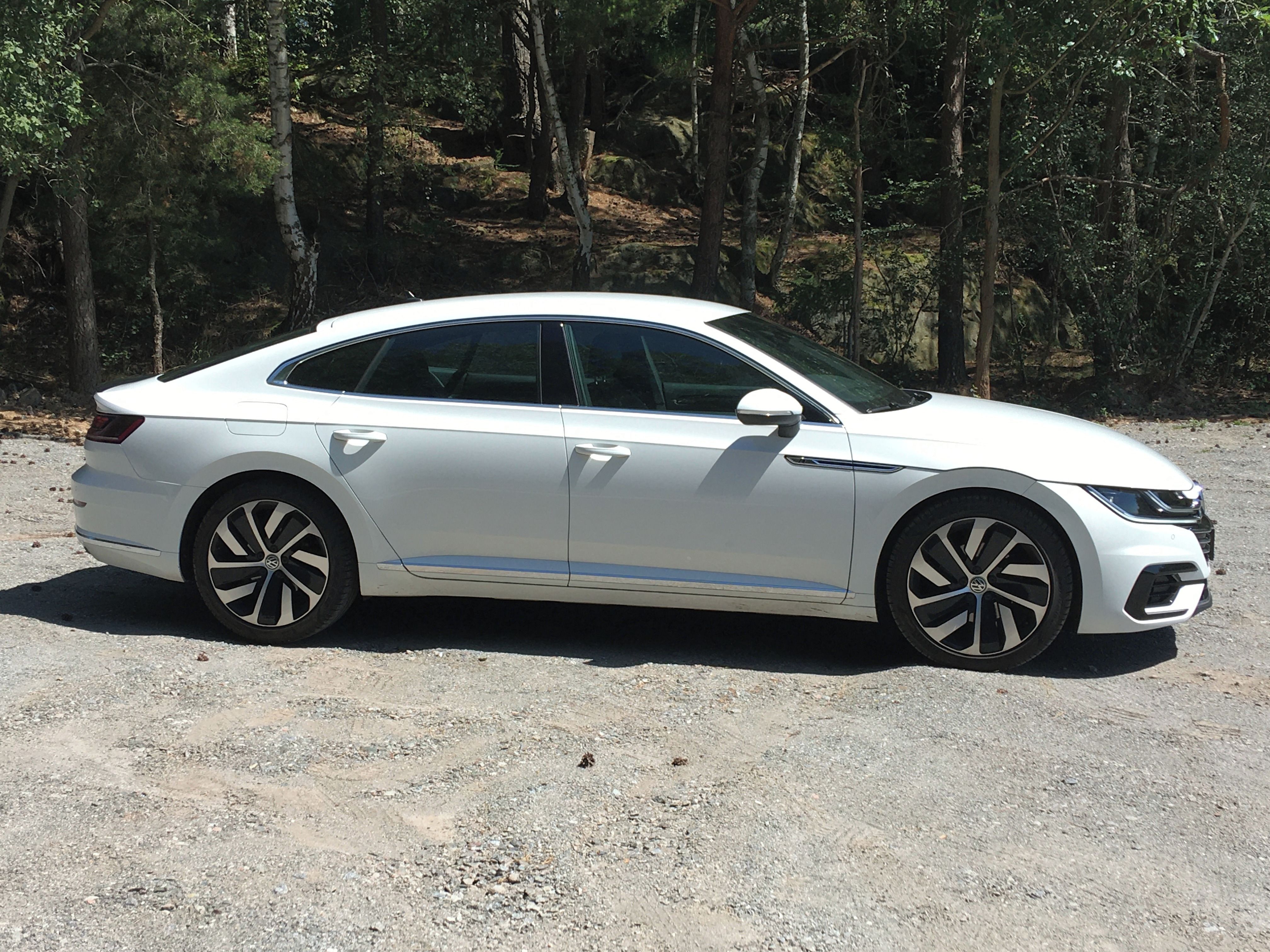 Volkswagen Arteon, VW Arteon 2.0 TDi R-Line - fotka 3