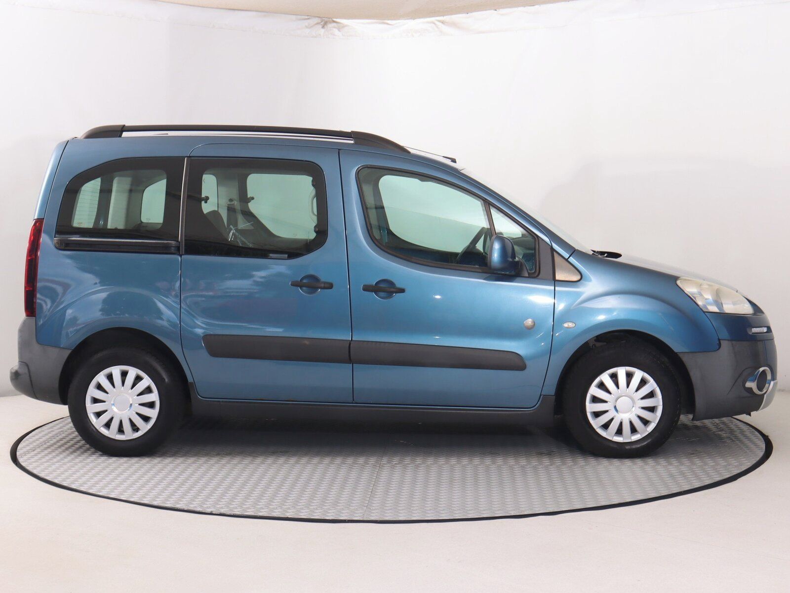 Peugeot Partner, 1.6 HDi, Outdoor, 5Míst, ČR - fotka 6