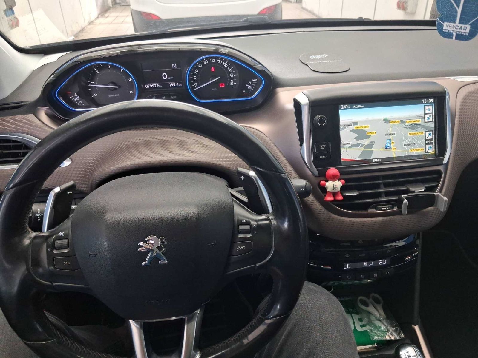 Peugeot 2008, 1.6 e-HDi, Automat, Navi - fotka 3