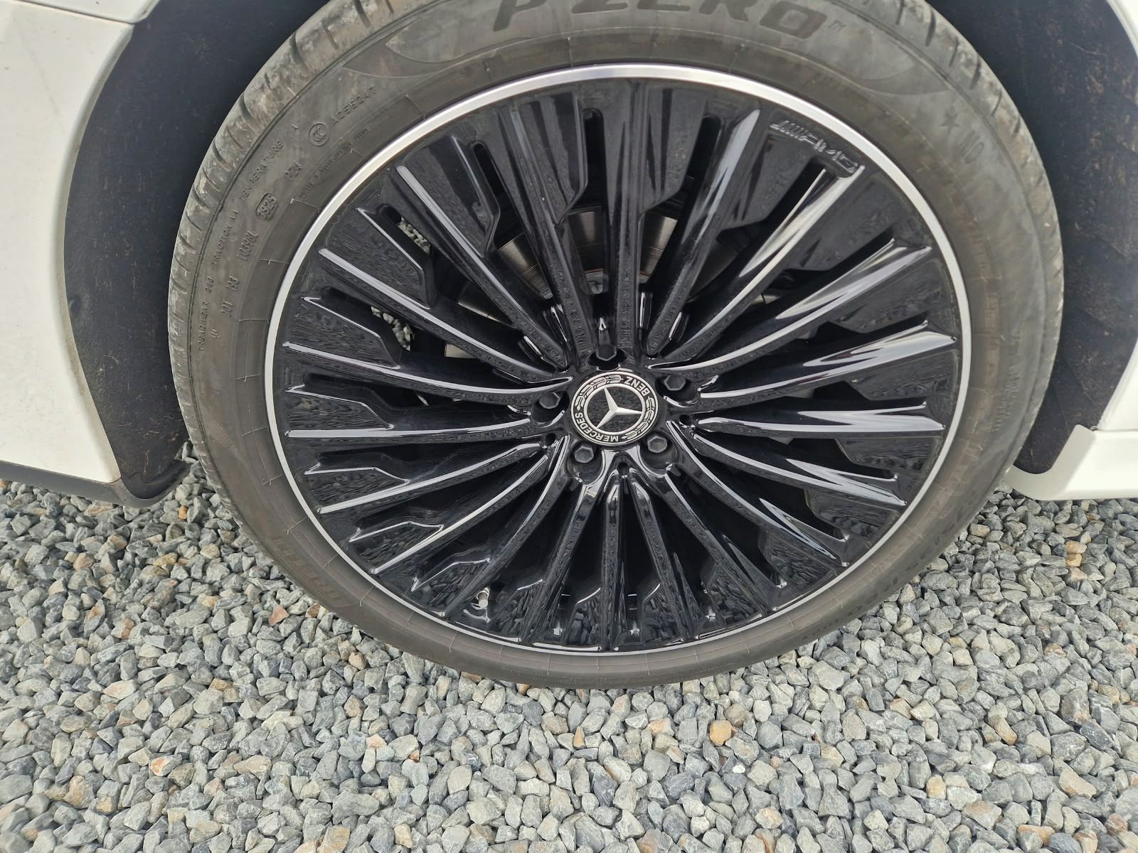 Mercedes-Benz Třídy E, Mercedes BENZ E220d - fotka 6