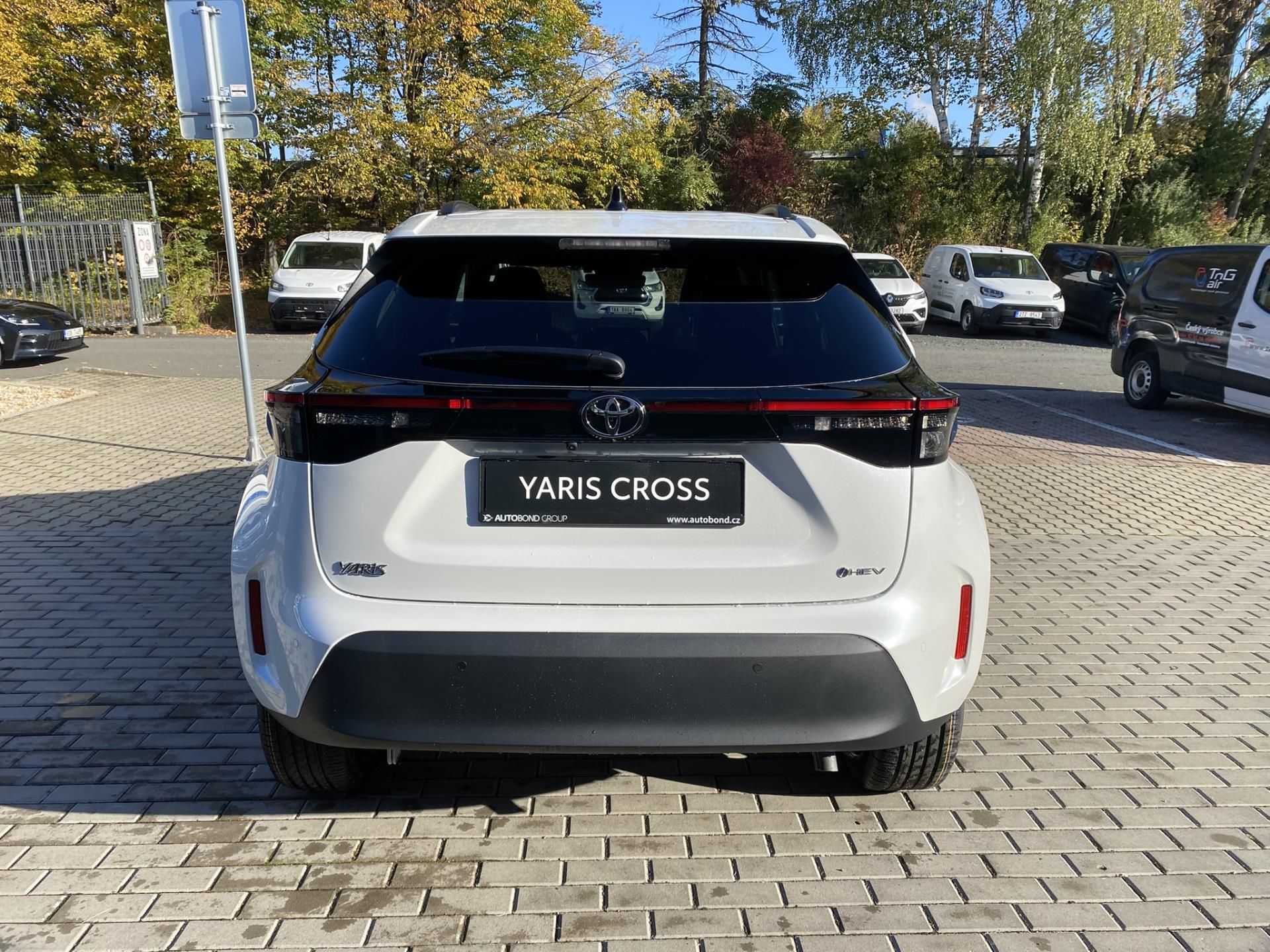 Toyota Yaris Cross, 1.5 HEV STYLE + zimní kola - fotka 5