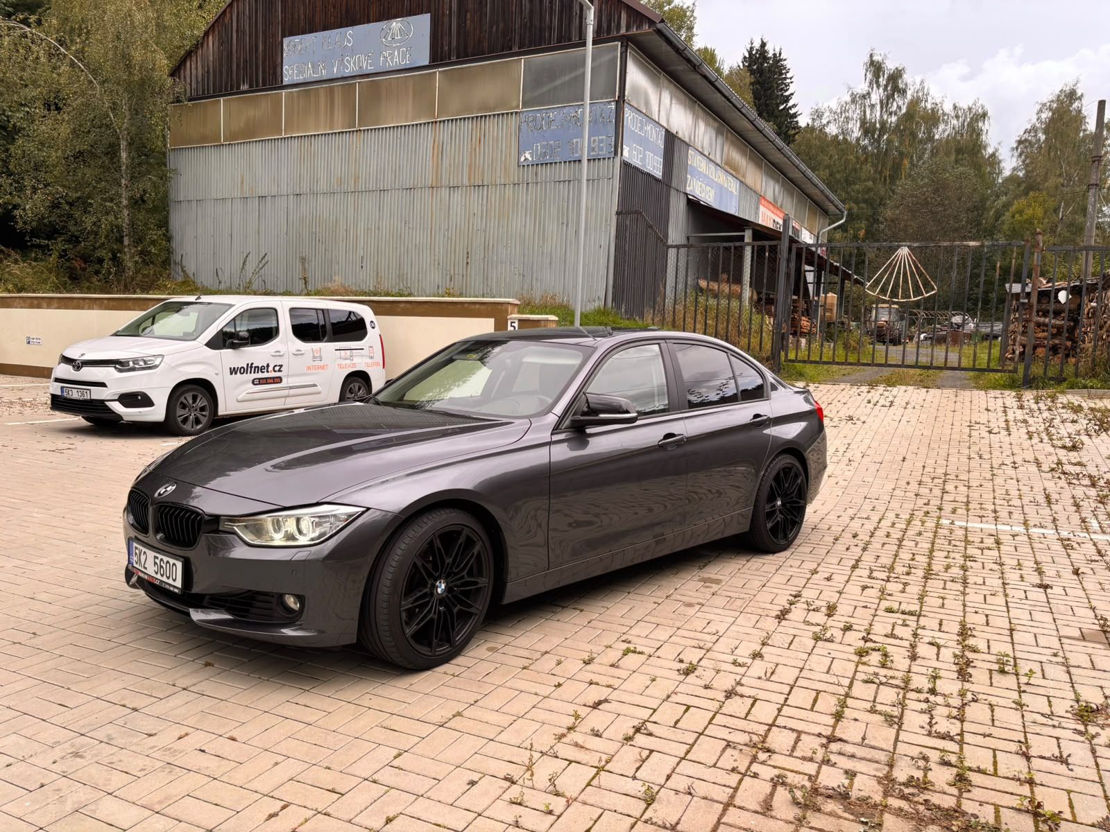 BMW Řada 3, BMW 328i xDrive - fotka 6