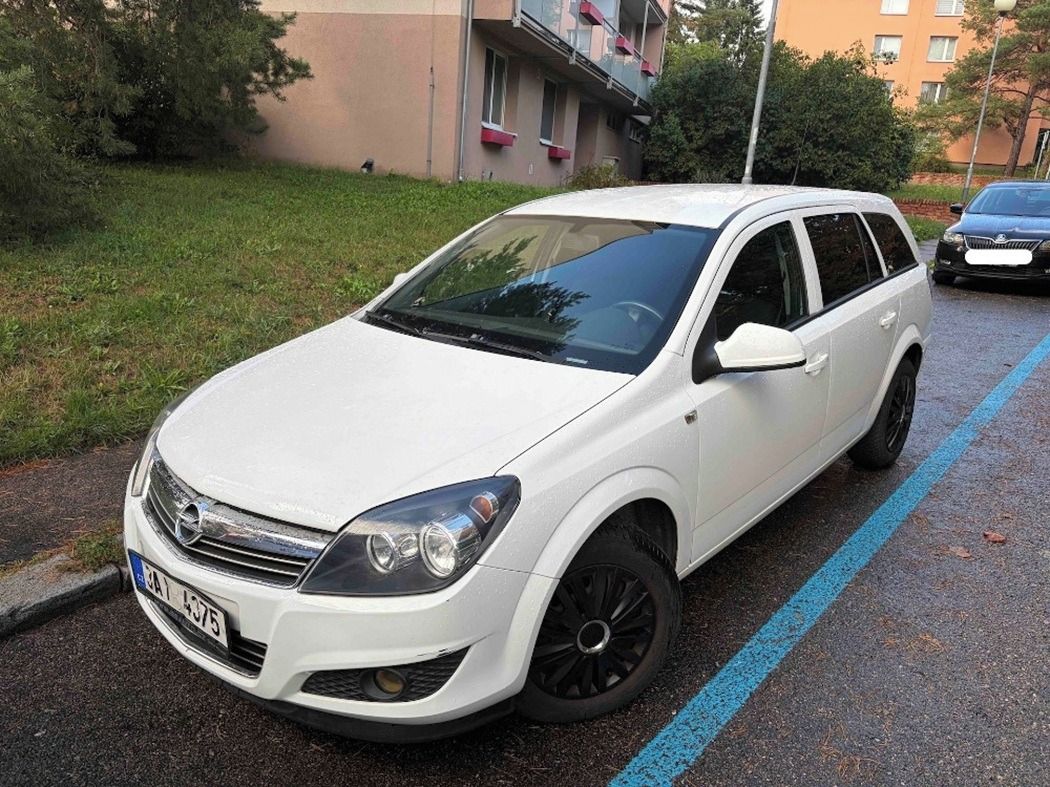 Opel Astra, 1.6i,původ ČR, Servisováno
