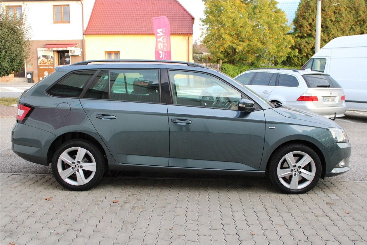 Škoda Fabia, 1,0 TSI 81 kW DSG 1.majitel - fotka 3