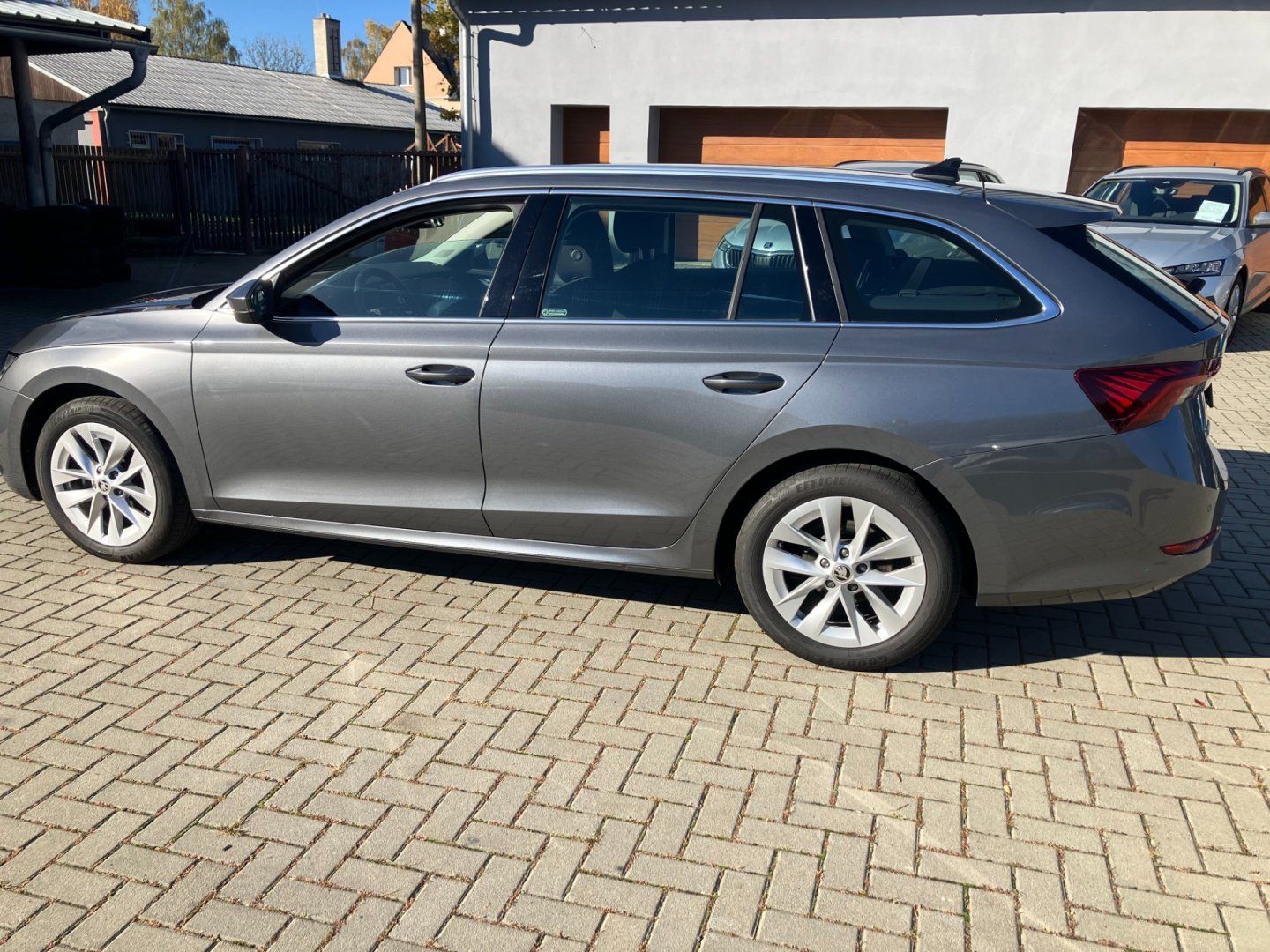 Škoda Octavia, 2.0TDI 110kW STYLE MATRIX - fotka 6
