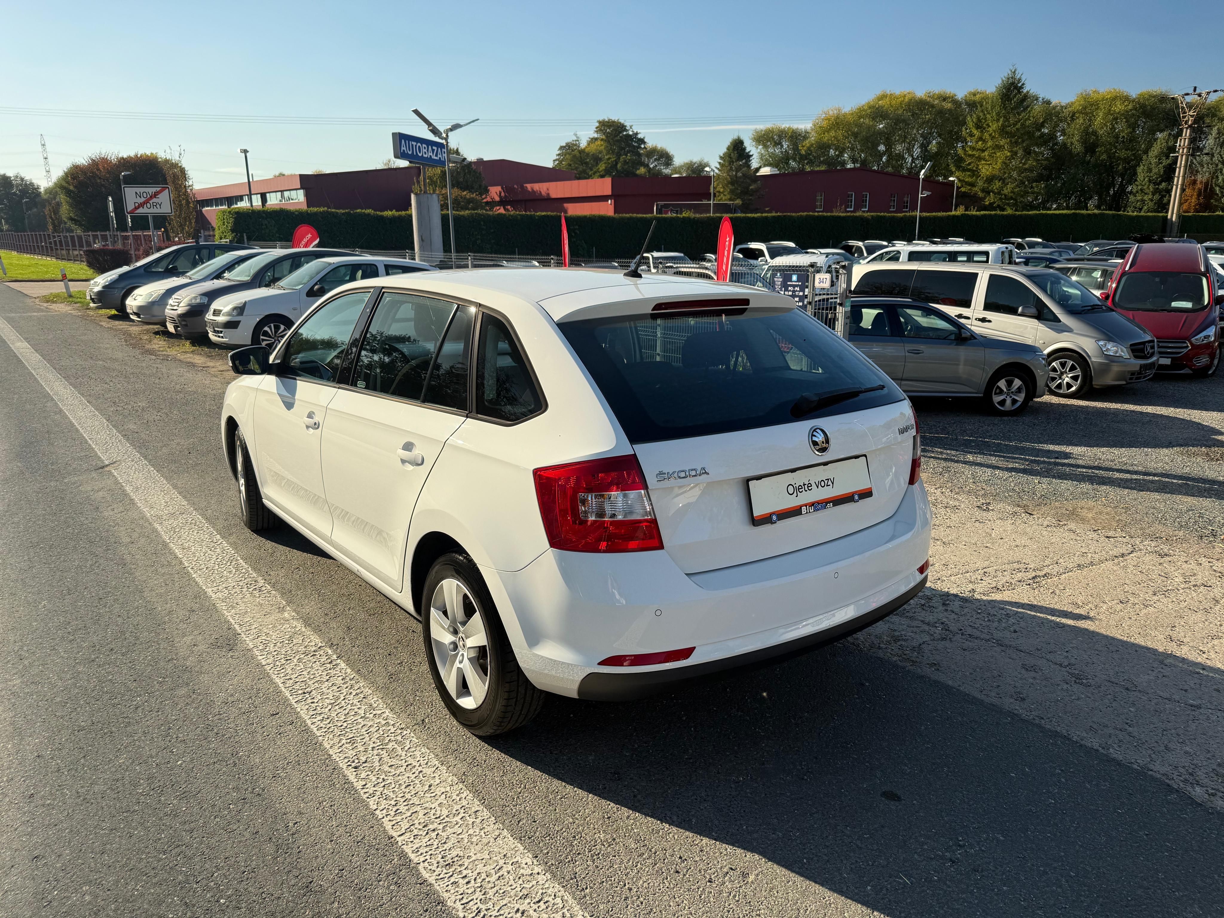 Škoda Rapid, 1.2 TSi 81kW Ambiente ČR - fotka 3
