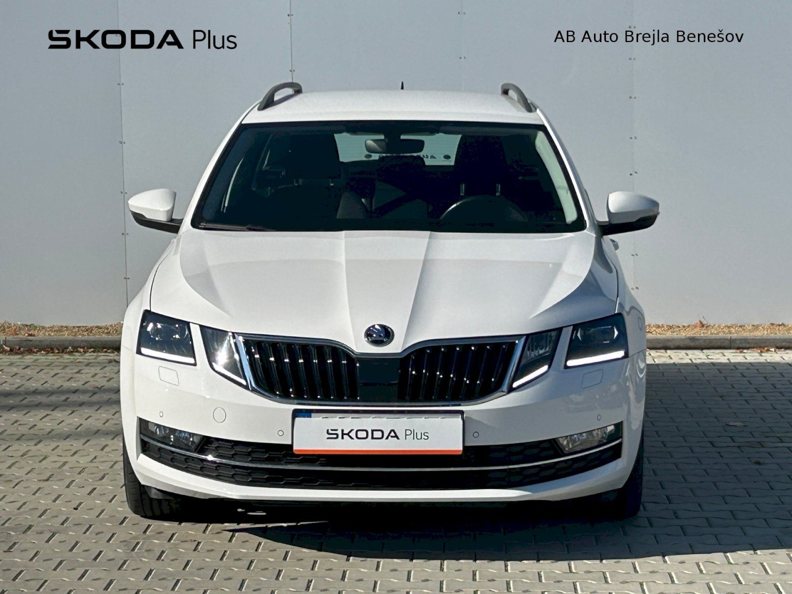 Škoda Octavia, OCTAVIA 1,6TDI 85kW 35000KM!!! - fotka 4