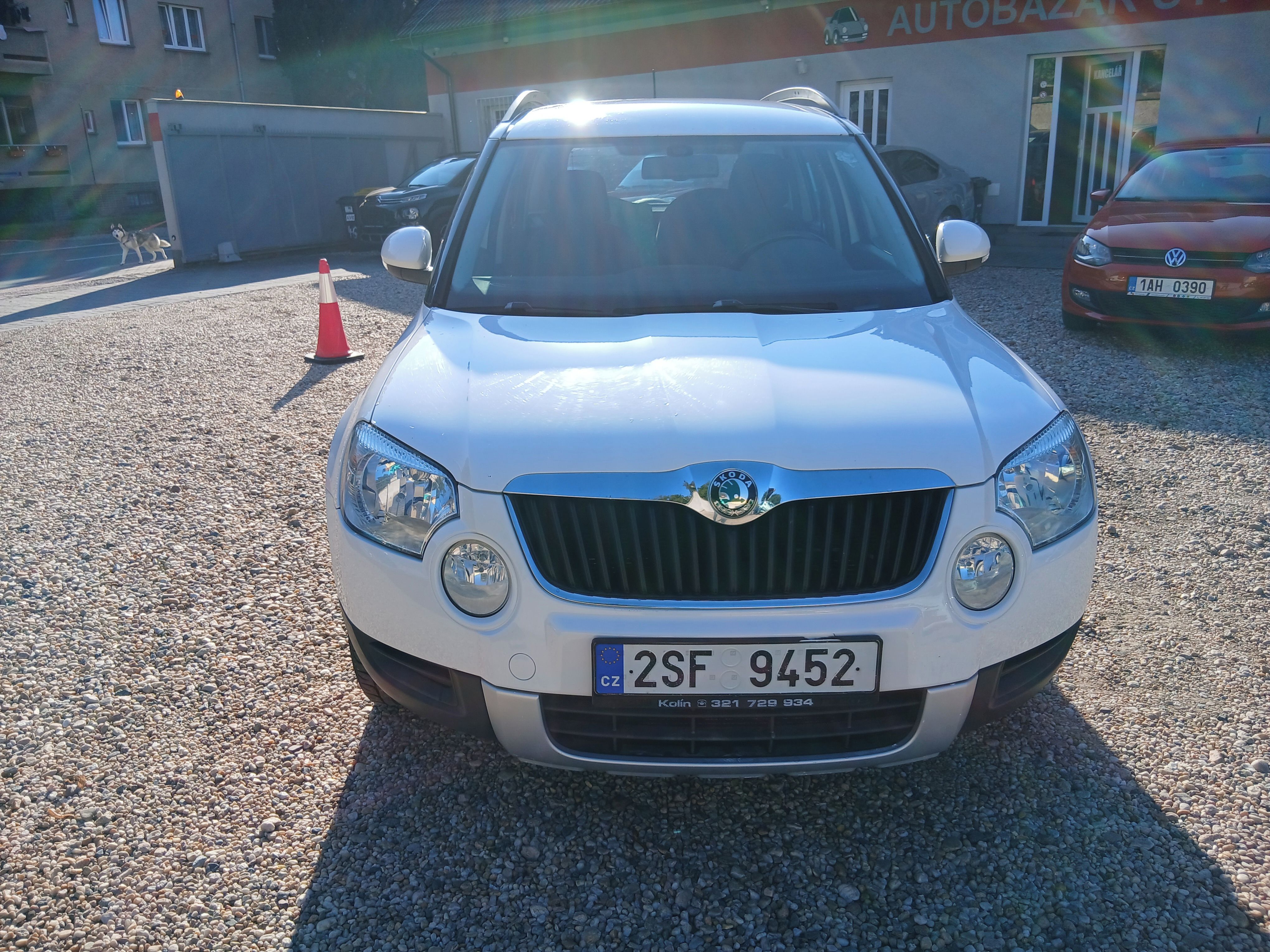 Škoda Yeti, 1.4TSi 90KW ČR, Tažné+Zim.kola - fotka 2