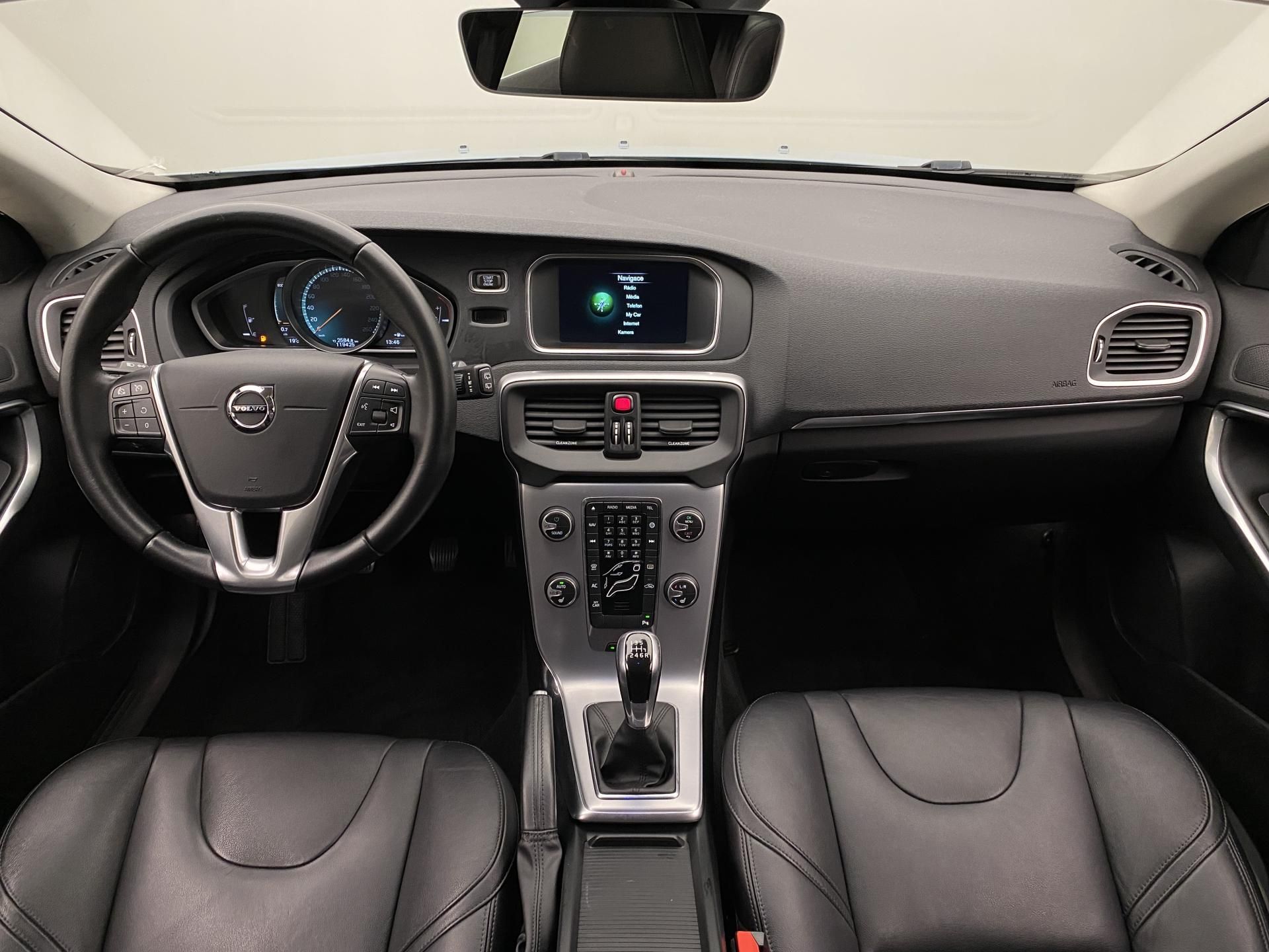 Volvo V40, D2 INSCRIPTION - fotka 2