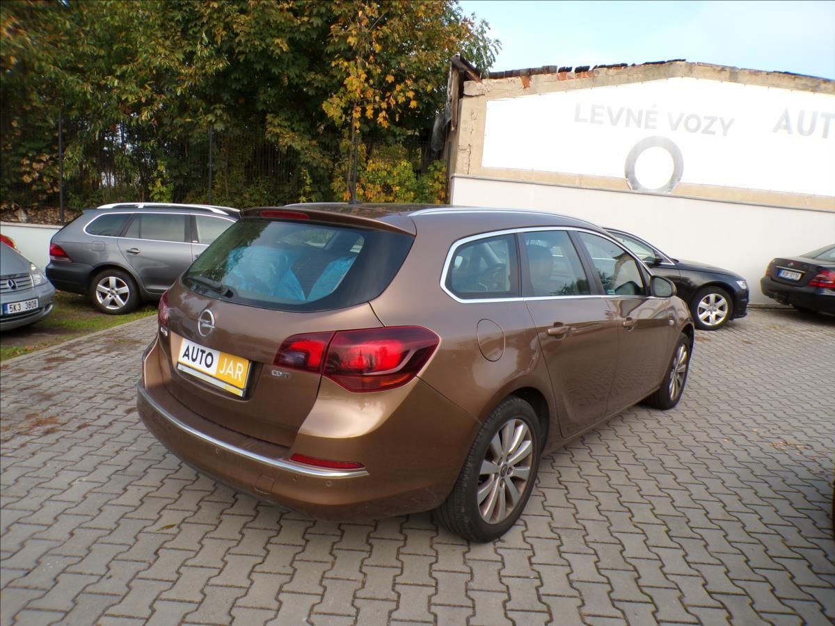 Opel Astra, 1,6 CDTI - fotka 5