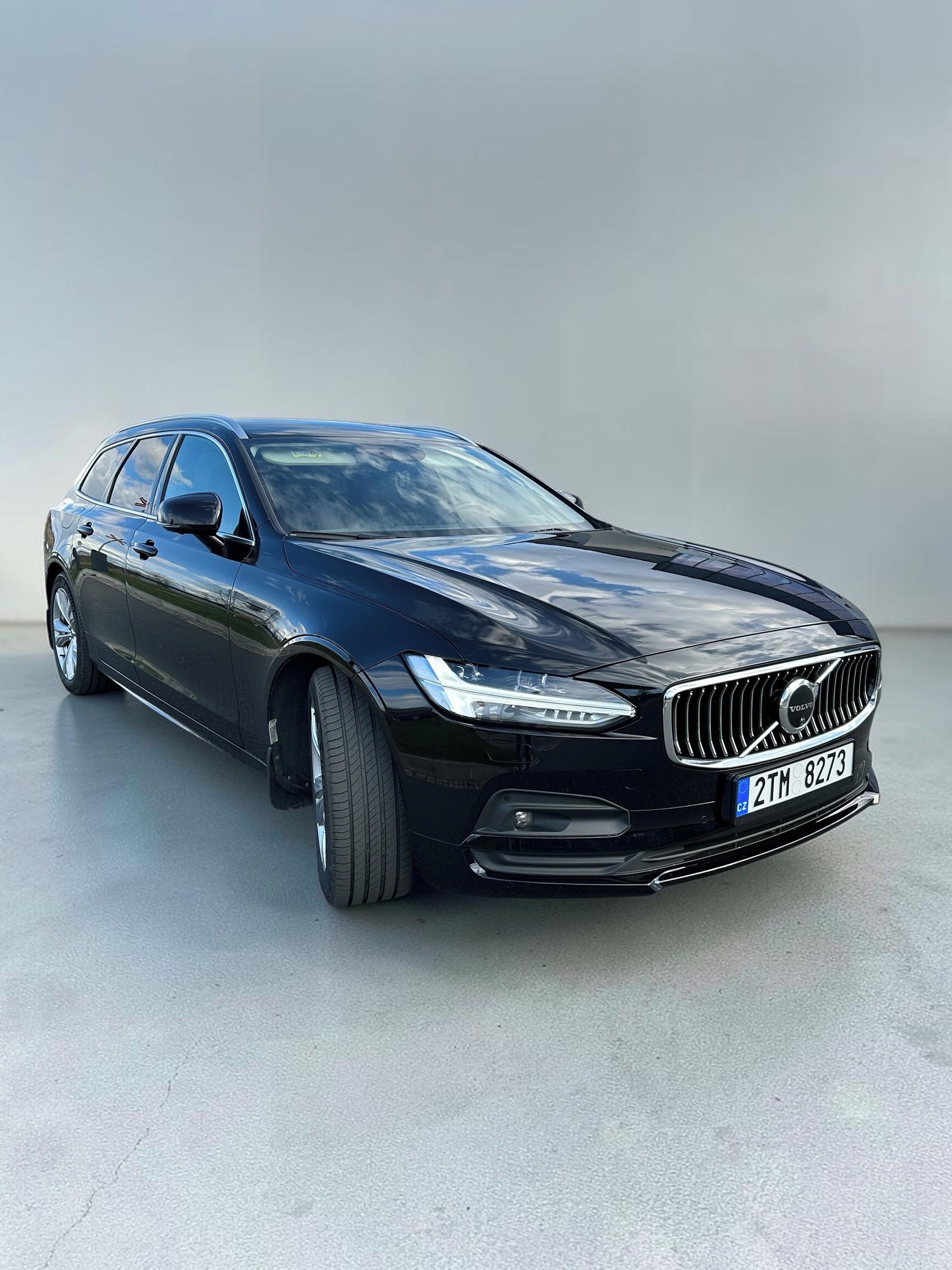 Volvo V90, B4/360KAM/H&K/TAŽNÉ/KŮŽE - fotka 3