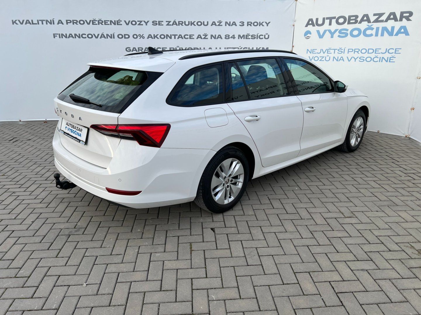 Škoda Octavia, com. 2.0TDi! ČR+1. maj! TAŽNÉ! - fotka 4