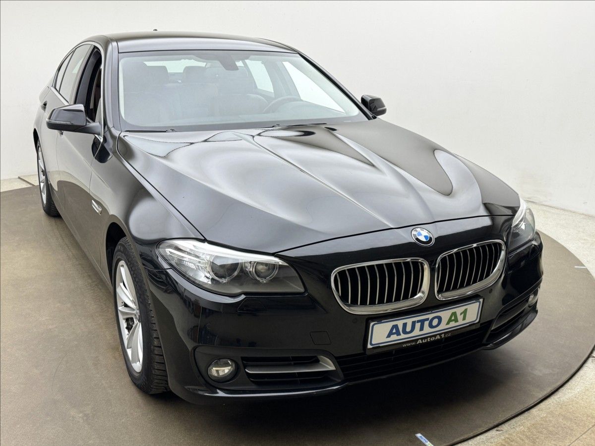 BMW Řada 5, 2,0 4X4 KŮŽE SERVIS KAMERA ČR - fotka 3