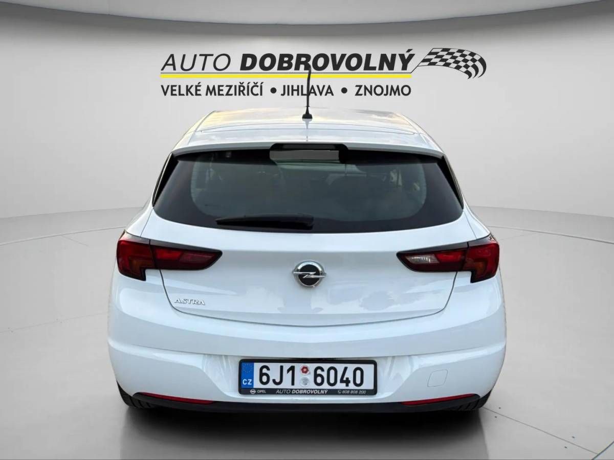 Opel Astra, Edition HB 1.4i MT6 (74kW/100k - fotka 6