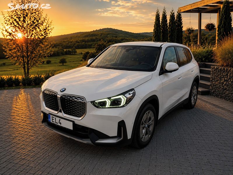 BMW iX1, eDrive20, ZÁRUKA, TOP stav