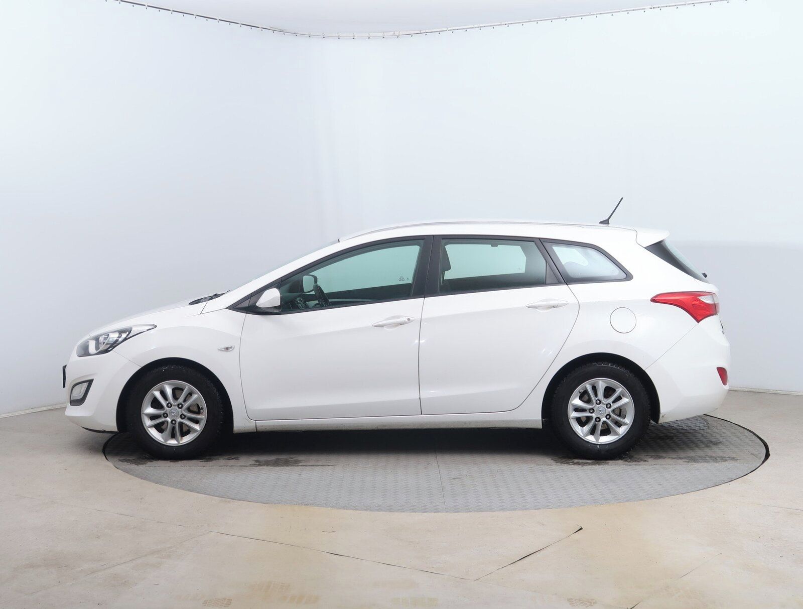 Hyundai i30, 1.6 CRDi, Klima, CZ doklady - fotka 3