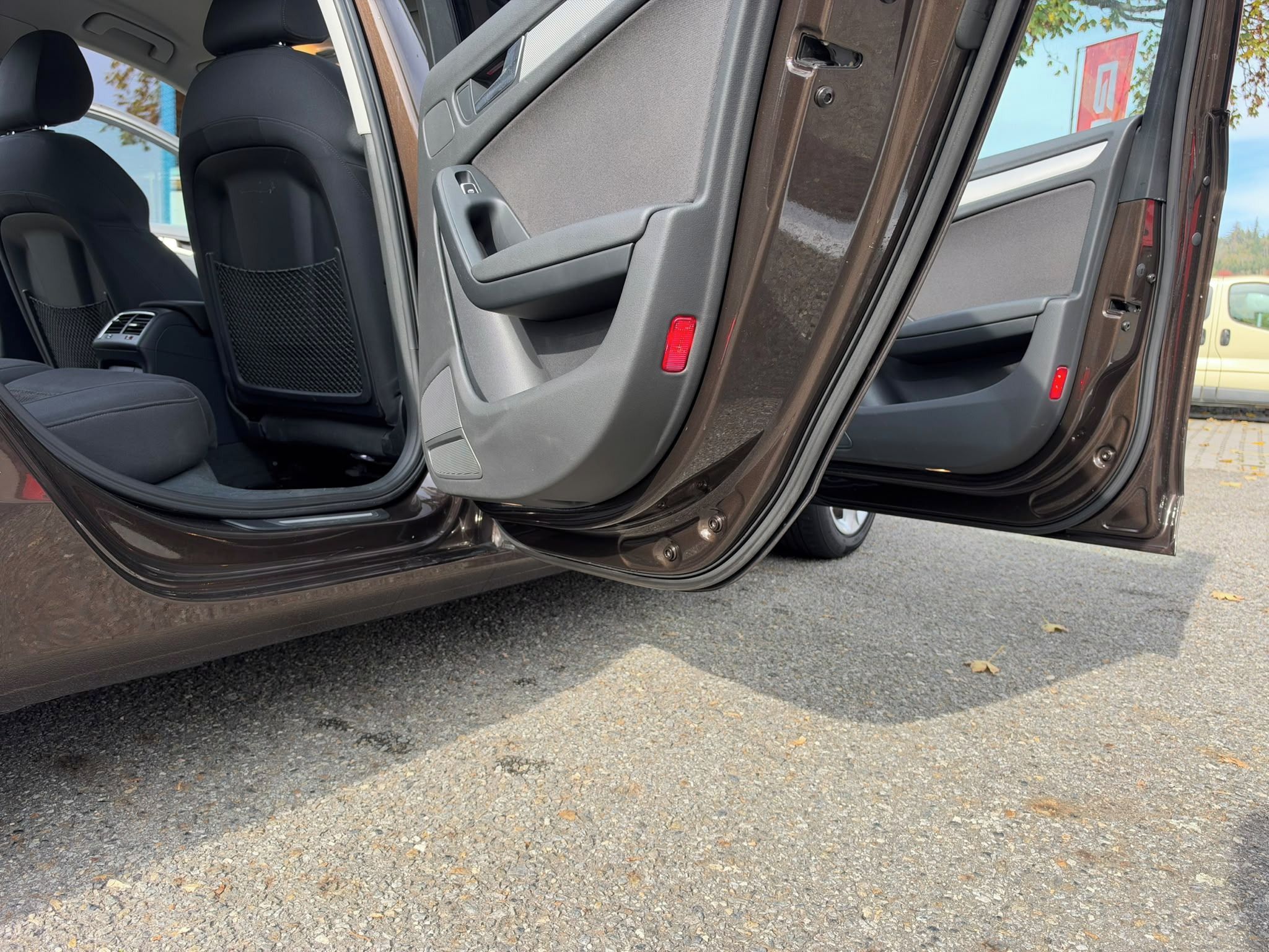 Audi A4 Avant, 2.0Tdi 110kw  servisováno - fotka 5