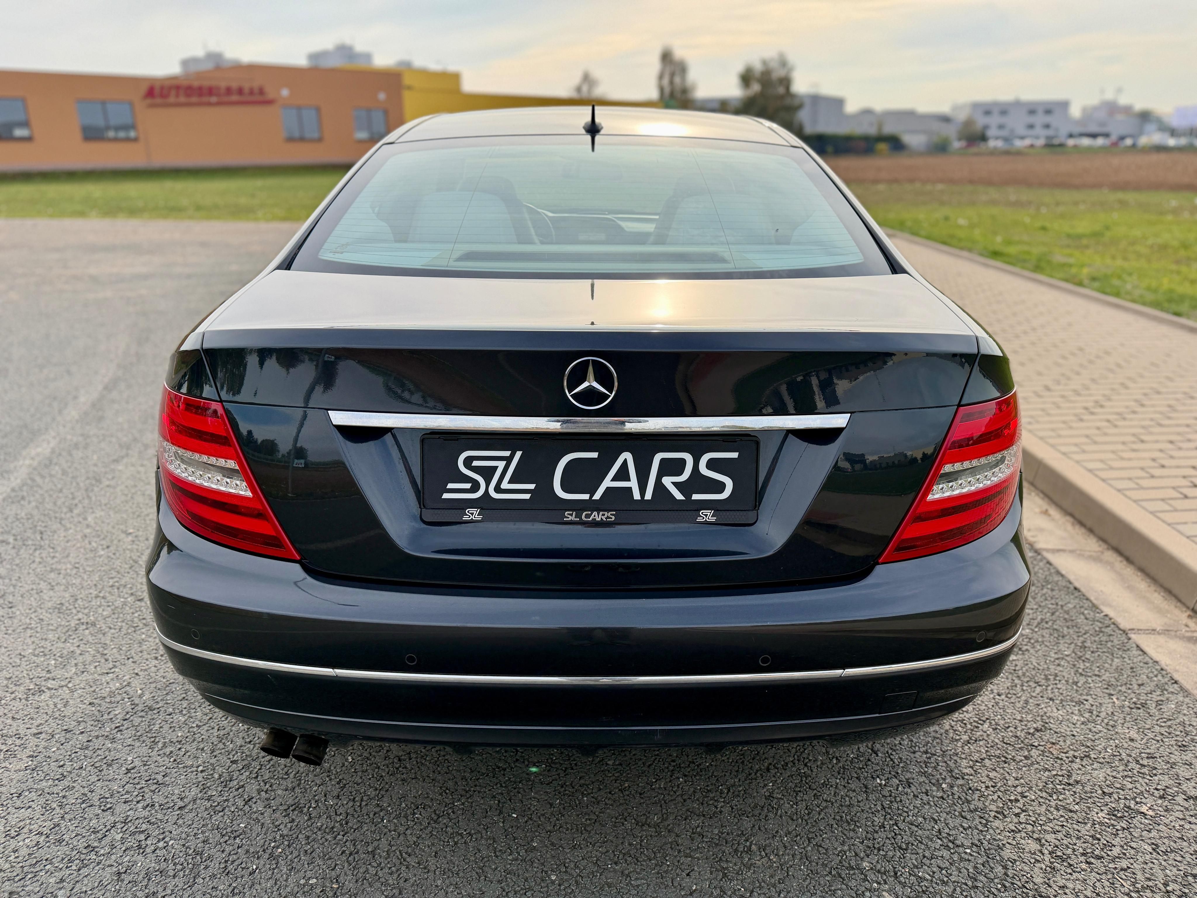Mercedes-Benz Třídy C, 180 CGI NAVI MANUAL SERVISKA - fotka 4