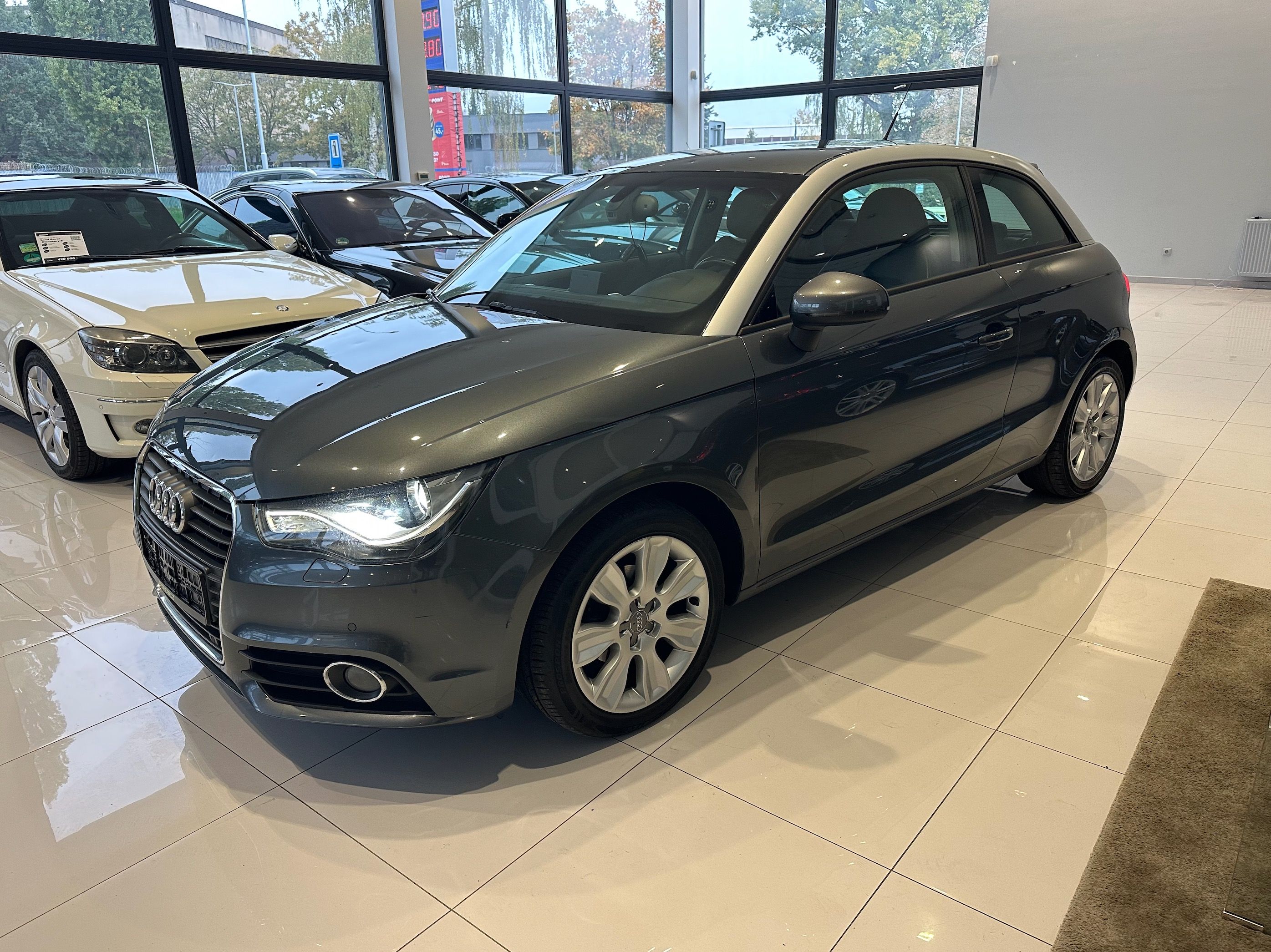 Audi A1, 1.6 TDI | NOVÉ ROZVODY SERVIS - fotka 4