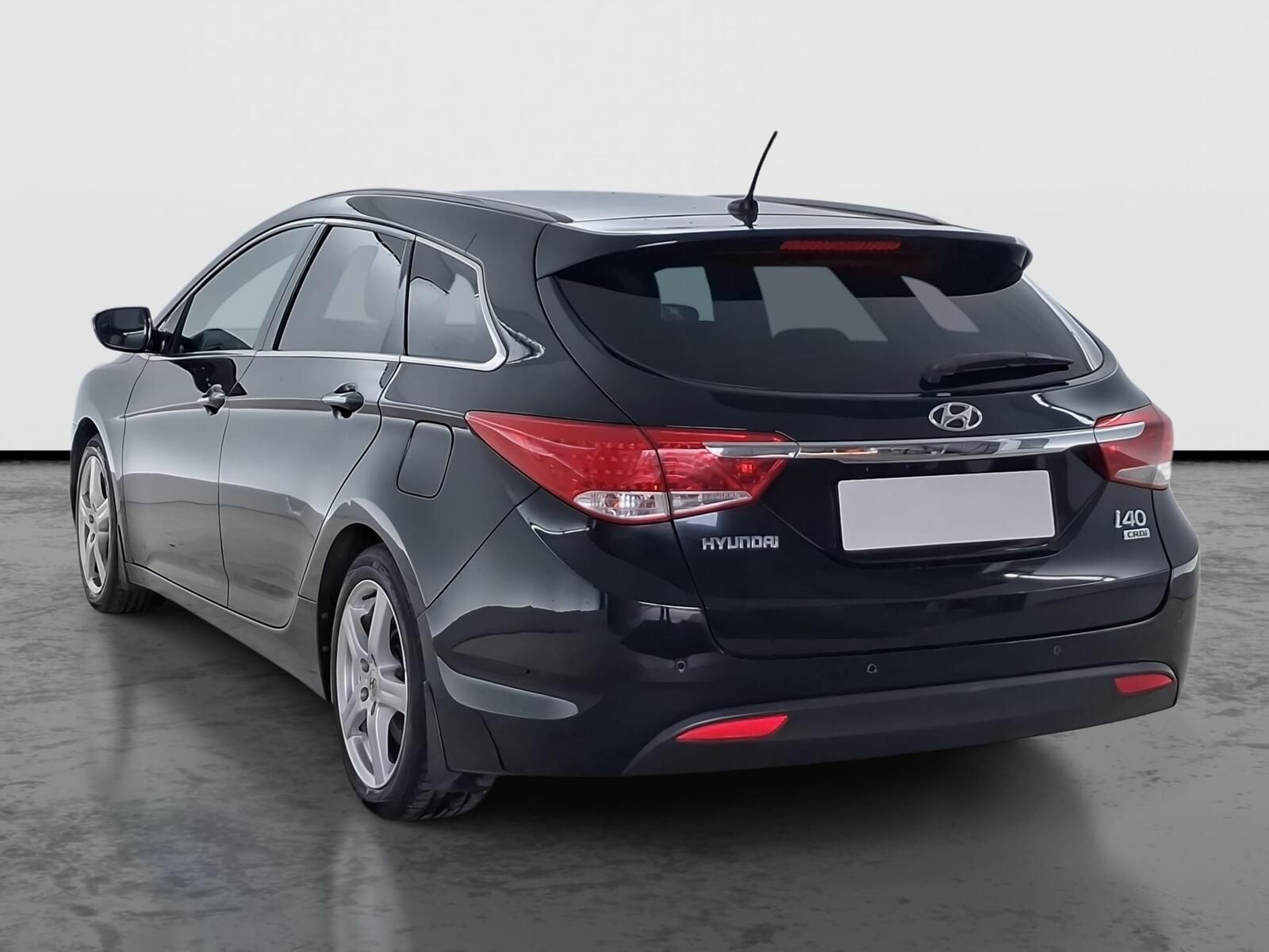 Hyundai i40, 1.7 CRDi, Navi, Kožené sedačky - fotka 4