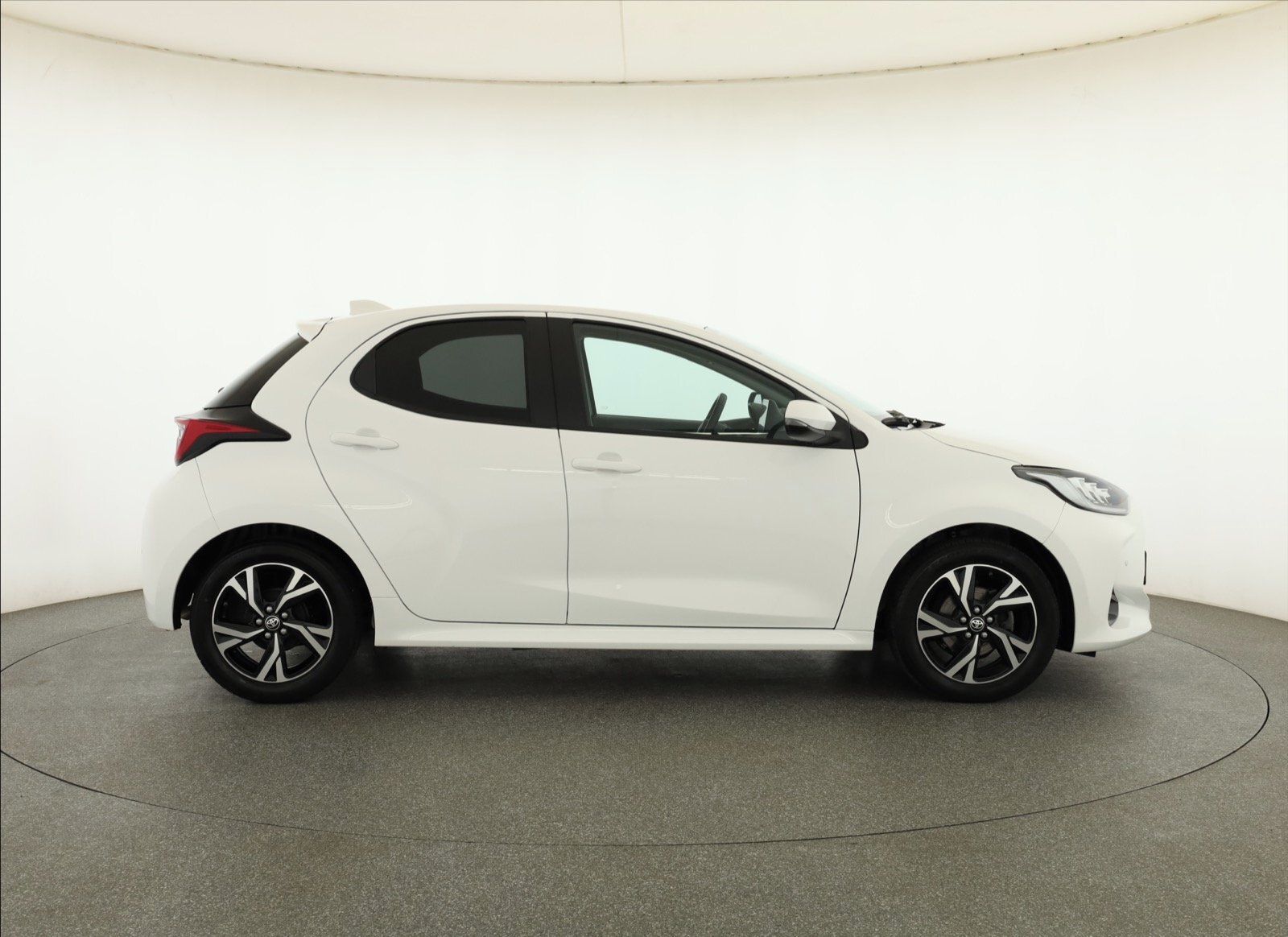 Toyota Yaris, 1.5 VVT-i, ČR,1.maj - fotka 6