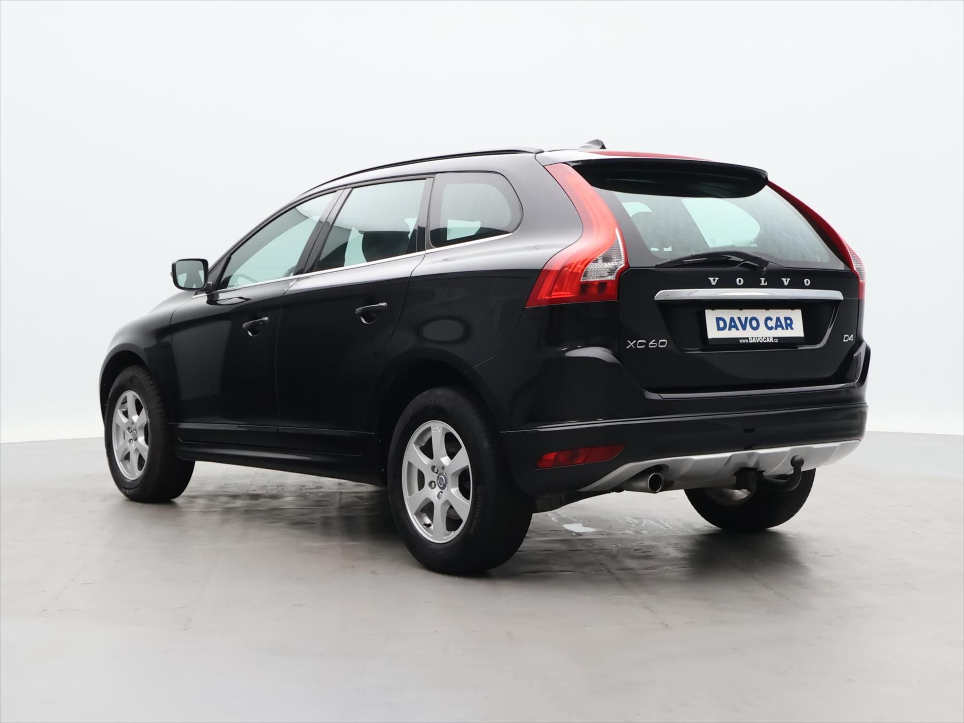 Volvo XC60, 2,0 D4 120kW Momentum AUT - fotka 5
