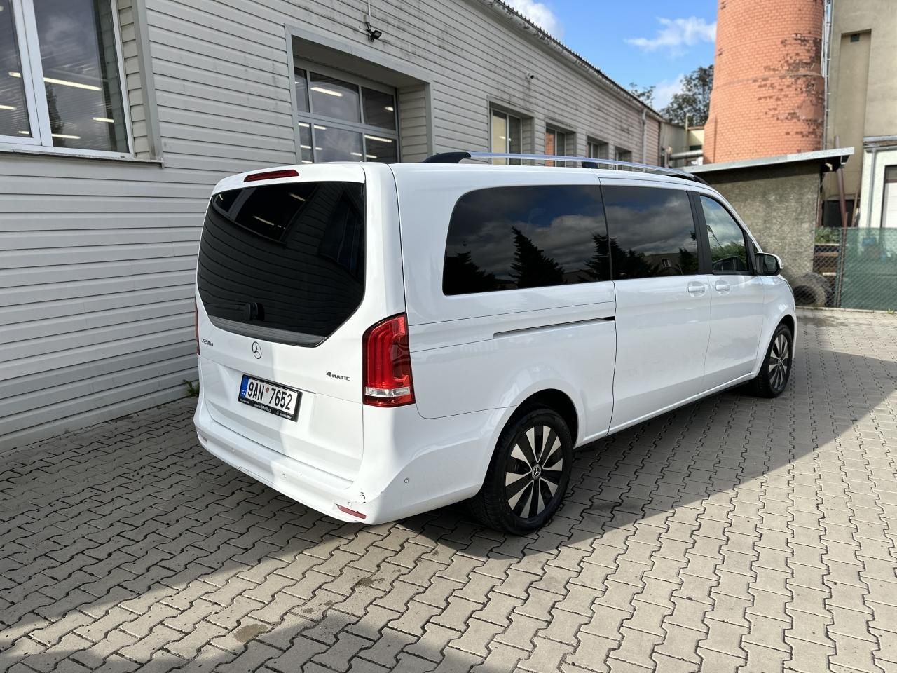 Mercedes-Benz Třídy V, V250 4matic LONG TOP STAV - fotka 4