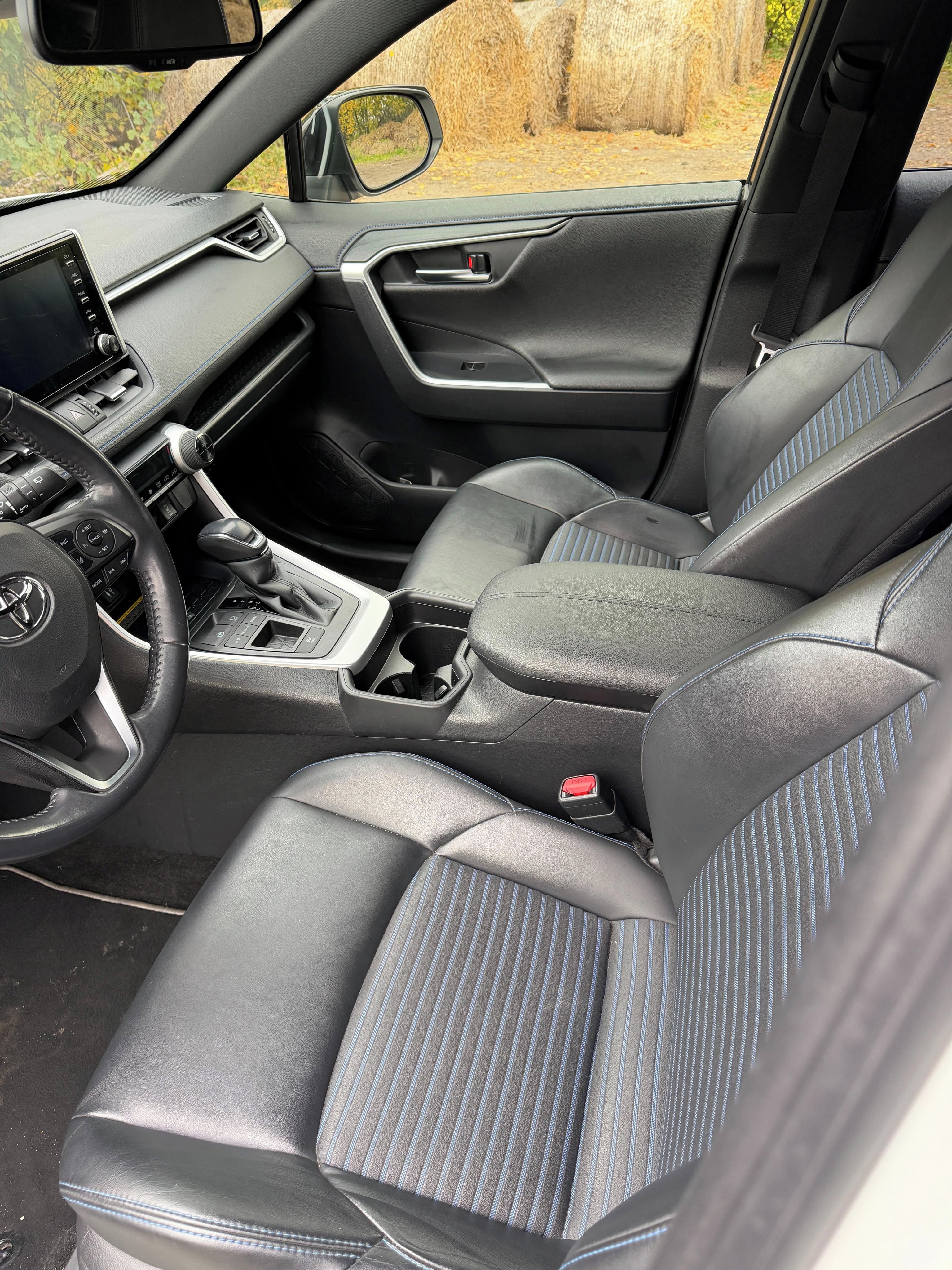 Toyota Rav4, Hybrid, 2,5 CVT - fotka 4