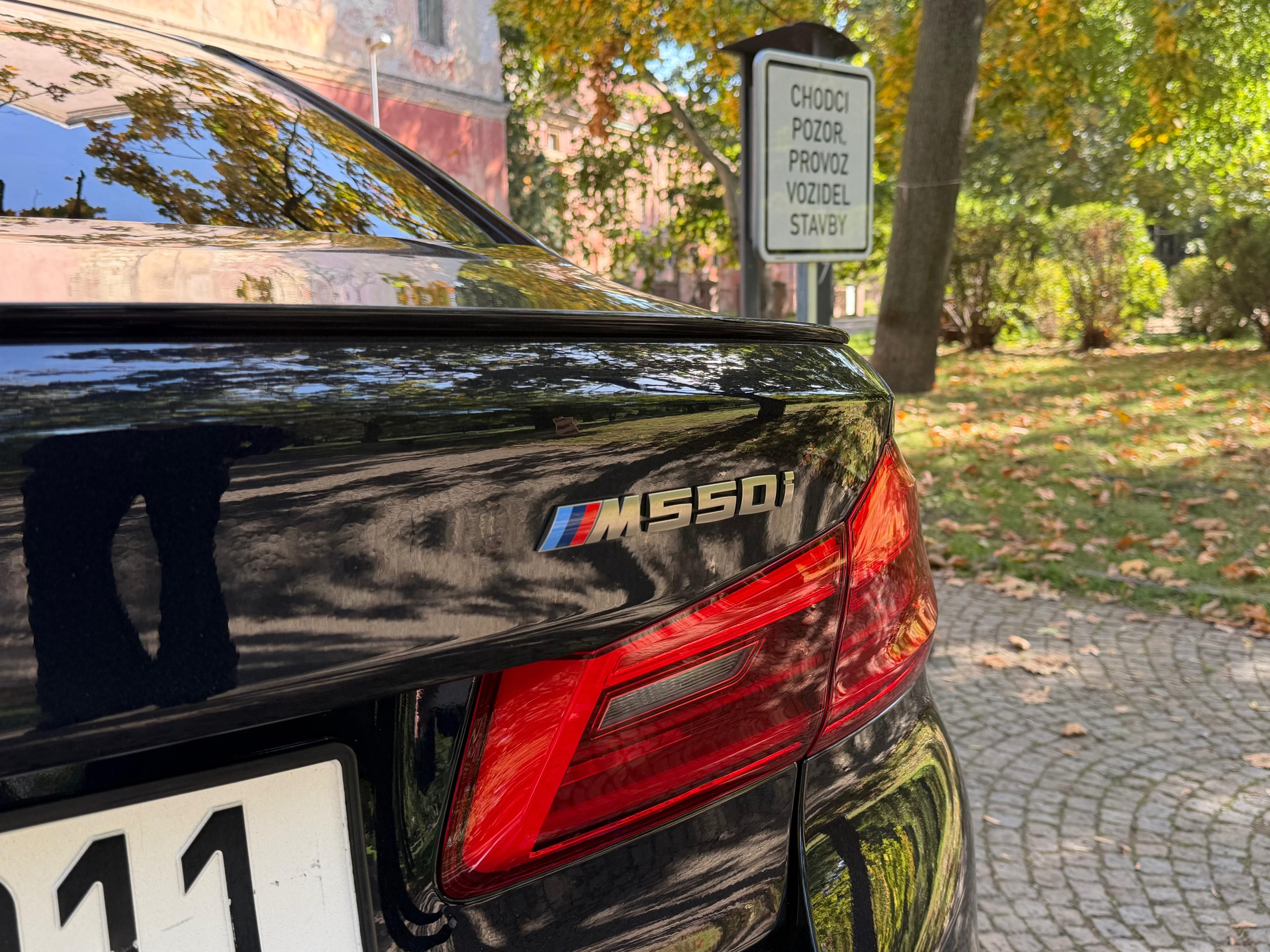 BMW Řada 5, M550i | CZ původ | Max. výbava - fotka 6