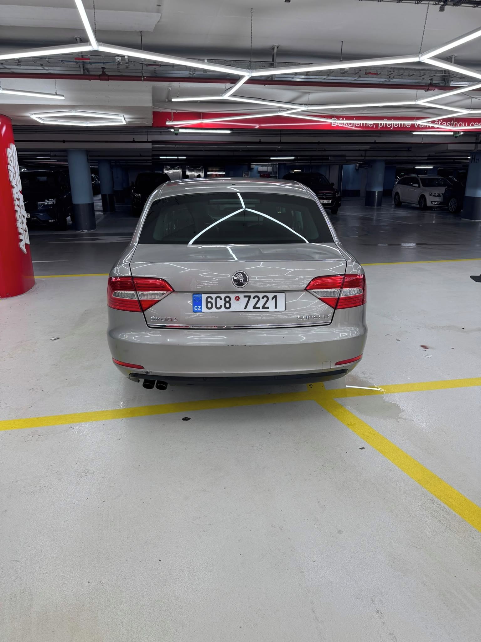 Škoda Superb - fotka 2