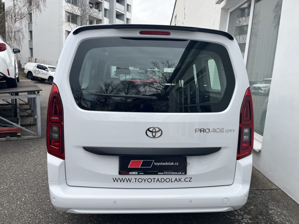 Toyota Proace City Verso, 1.5 D 100 MT Business - fotka 6