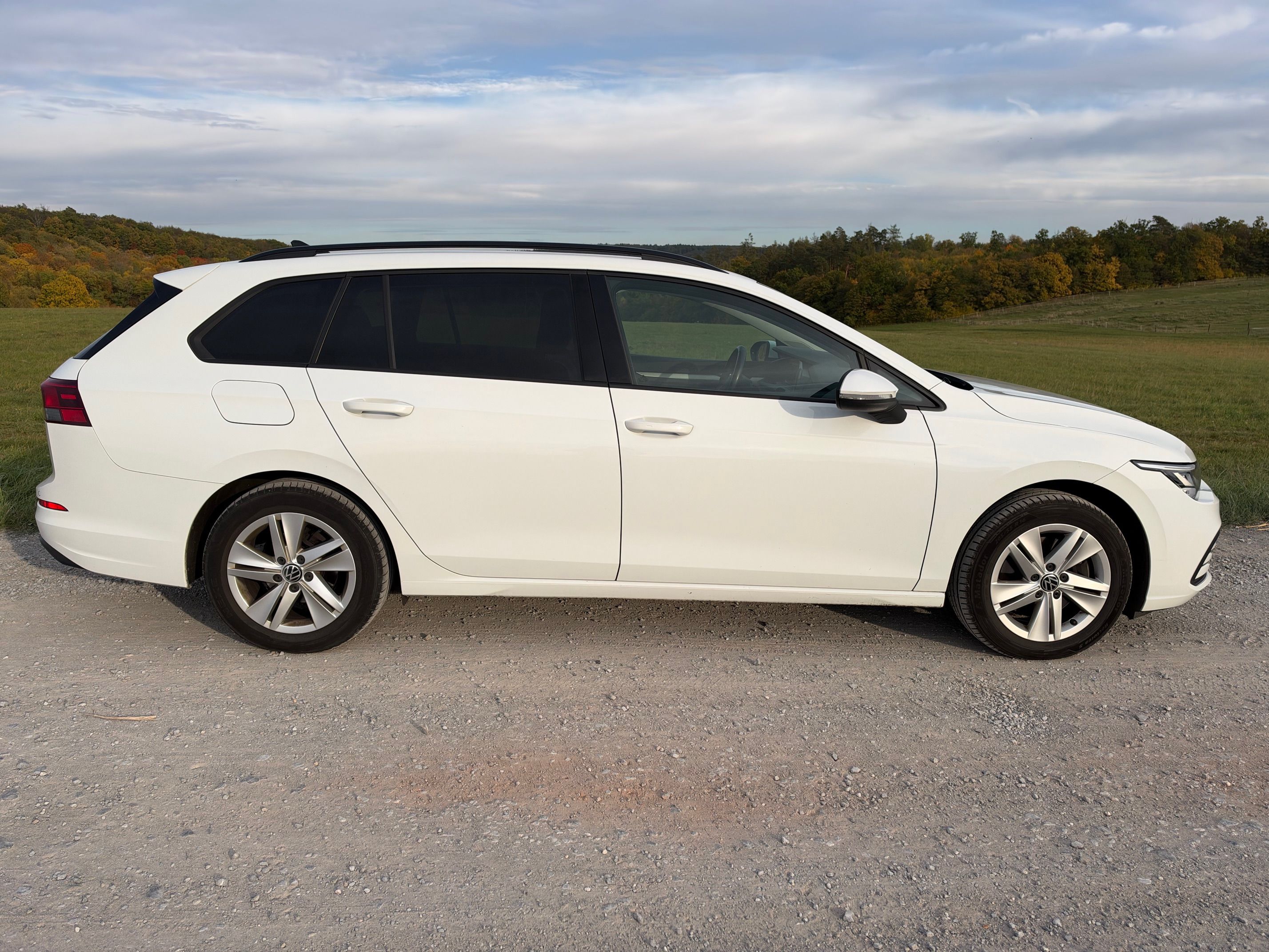 Volkswagen Golf, 2.0TDI LIFE VARIANT ACC LED ČR - fotka 6