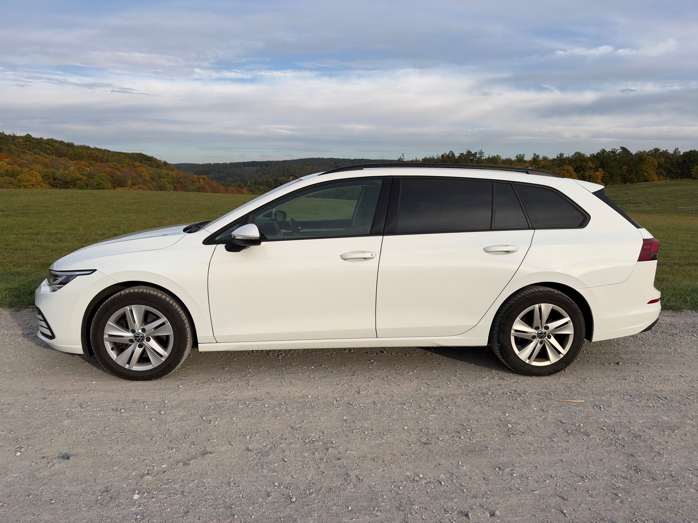 Volkswagen Golf, 2.0TDI LIFE VARIANT ACC LED ČR - fotka 5