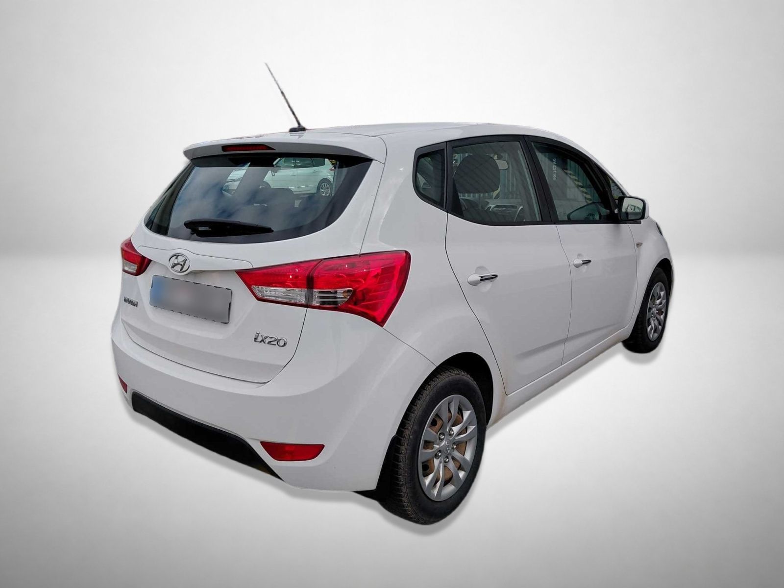 Hyundai ix20, 1.6 CVVT, ČR,1.maj - fotka 2