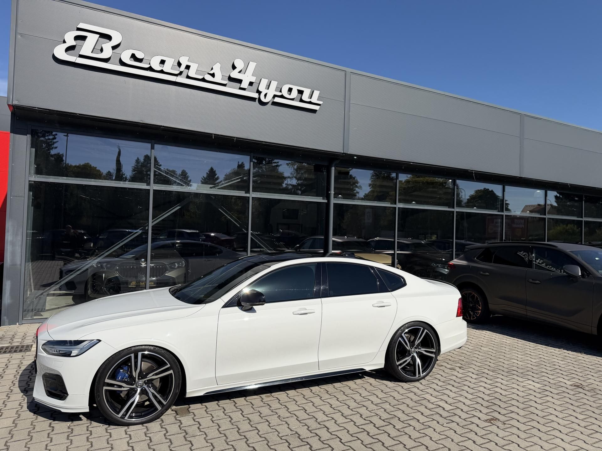 Volvo S90, 228kW T6 AWD R-DESIGN HUD K360 - fotka 4