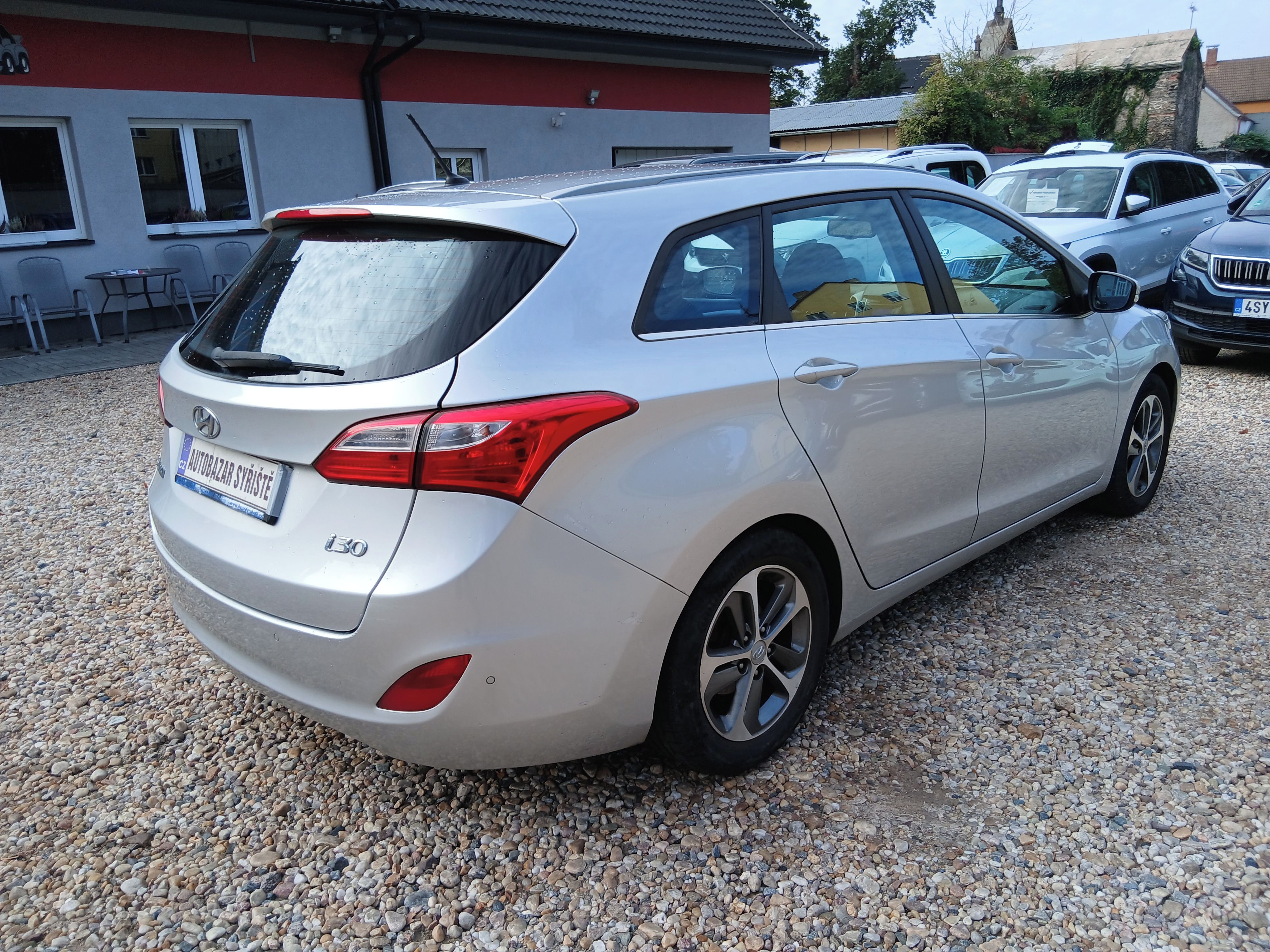 Hyundai i30, 1.6CRDi 81KW GW DPH, ČR S.Knih - fotka 5