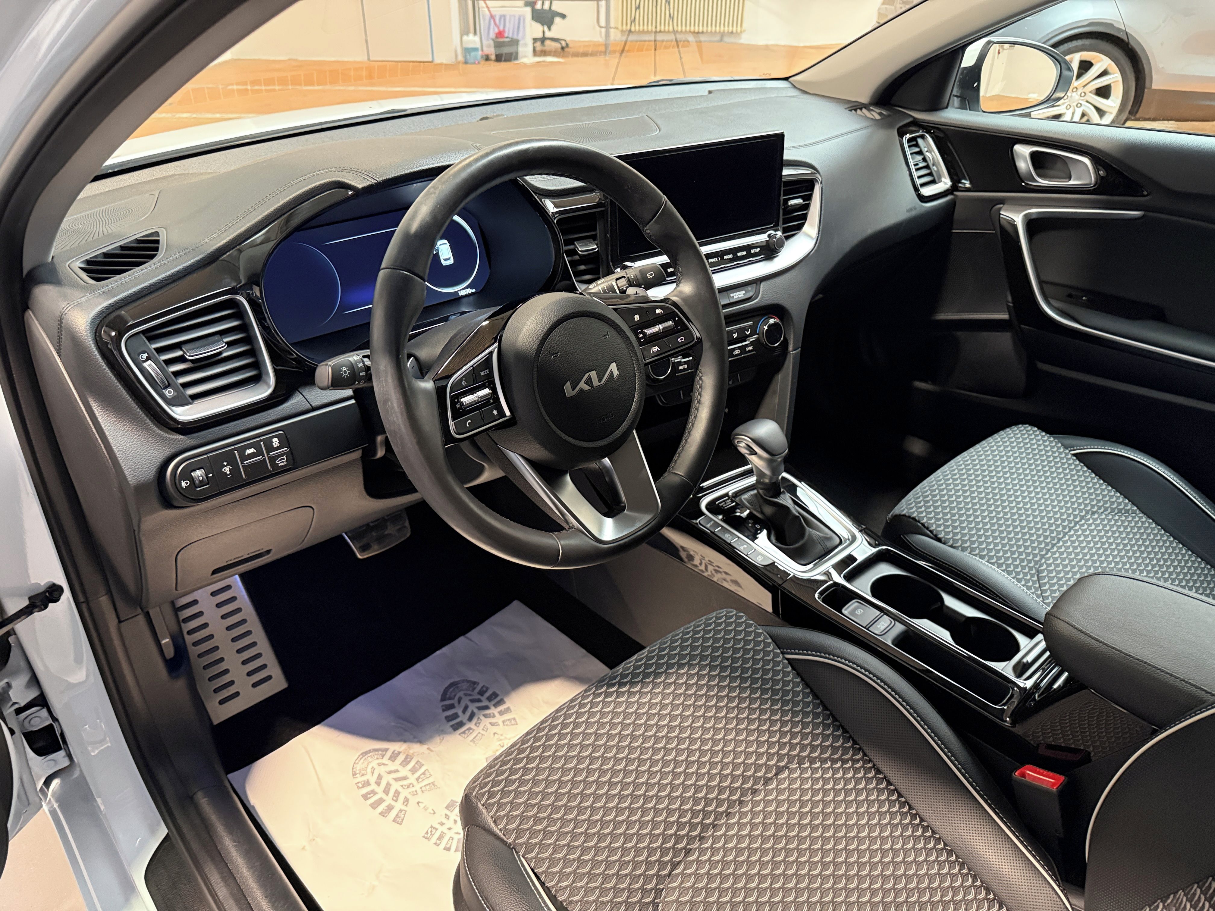 Kia Cee´d, 1.5 T-GDI 103kW Top SW DCT - fotka 5