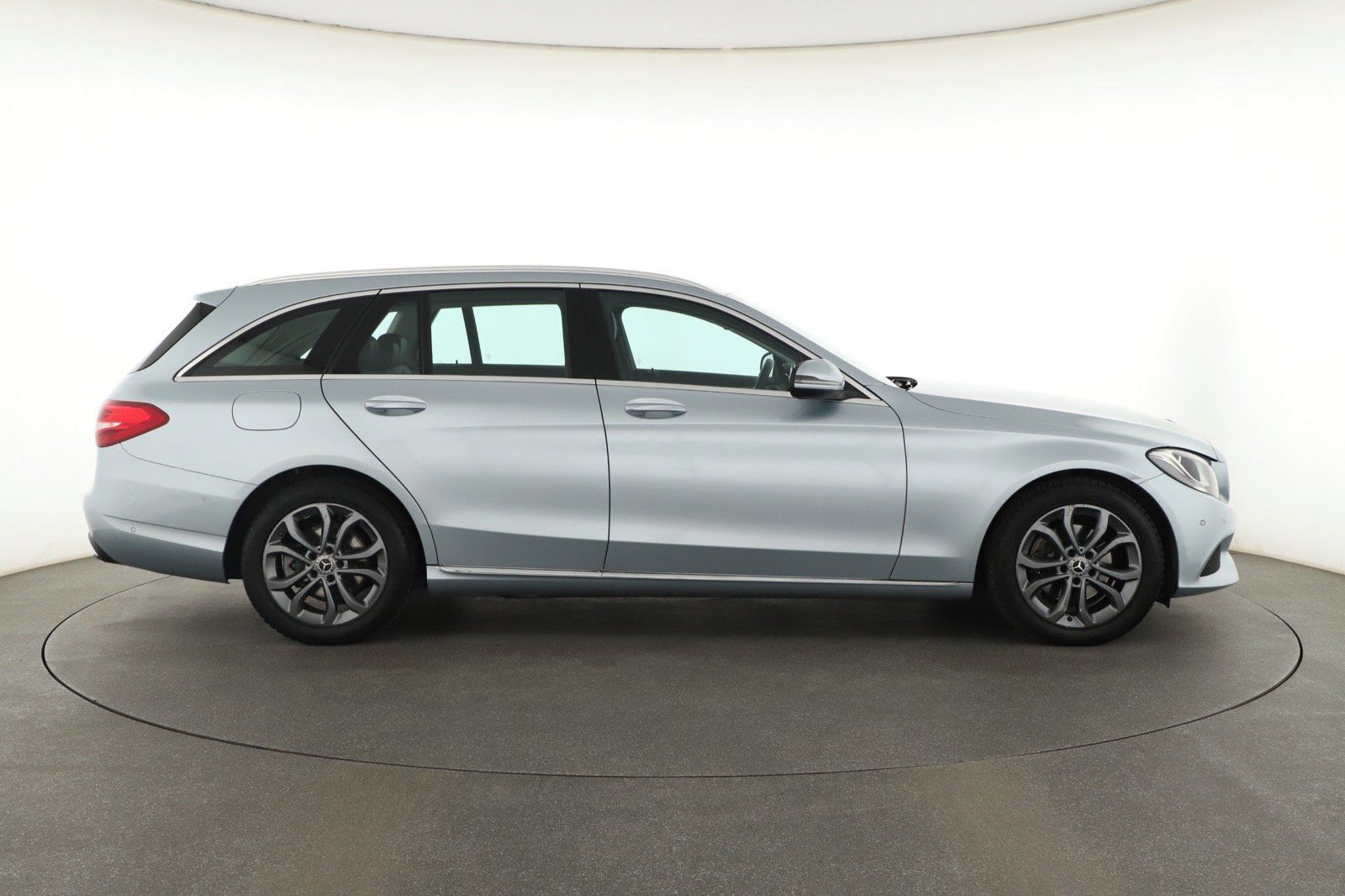 Mercedes-Benz Třídy C, 220 d, Automat, Kůže, Navi - fotka 6