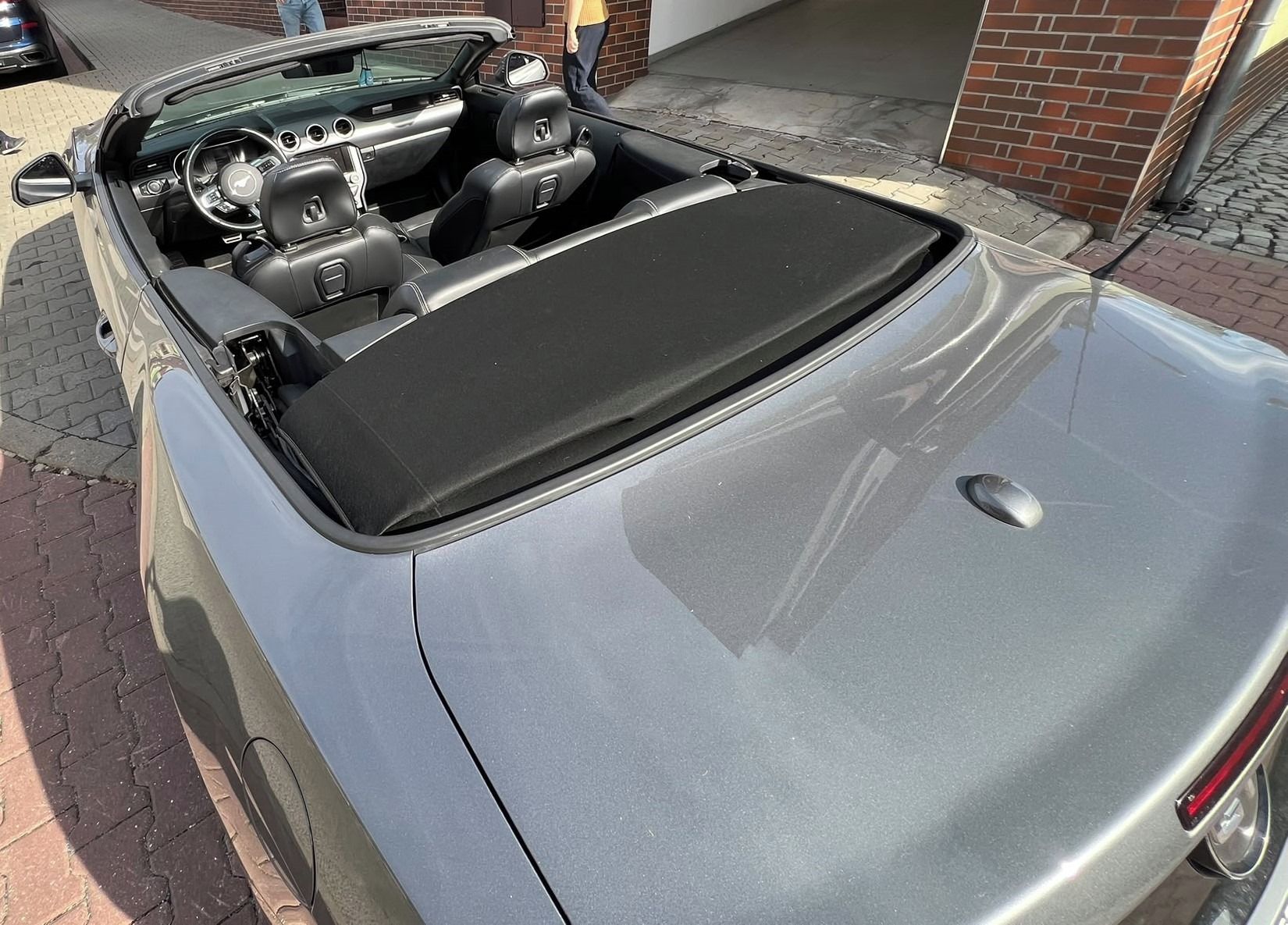 Ford Mustang, 5.0 GT Cabrio V8 - servisováno - fotka 2