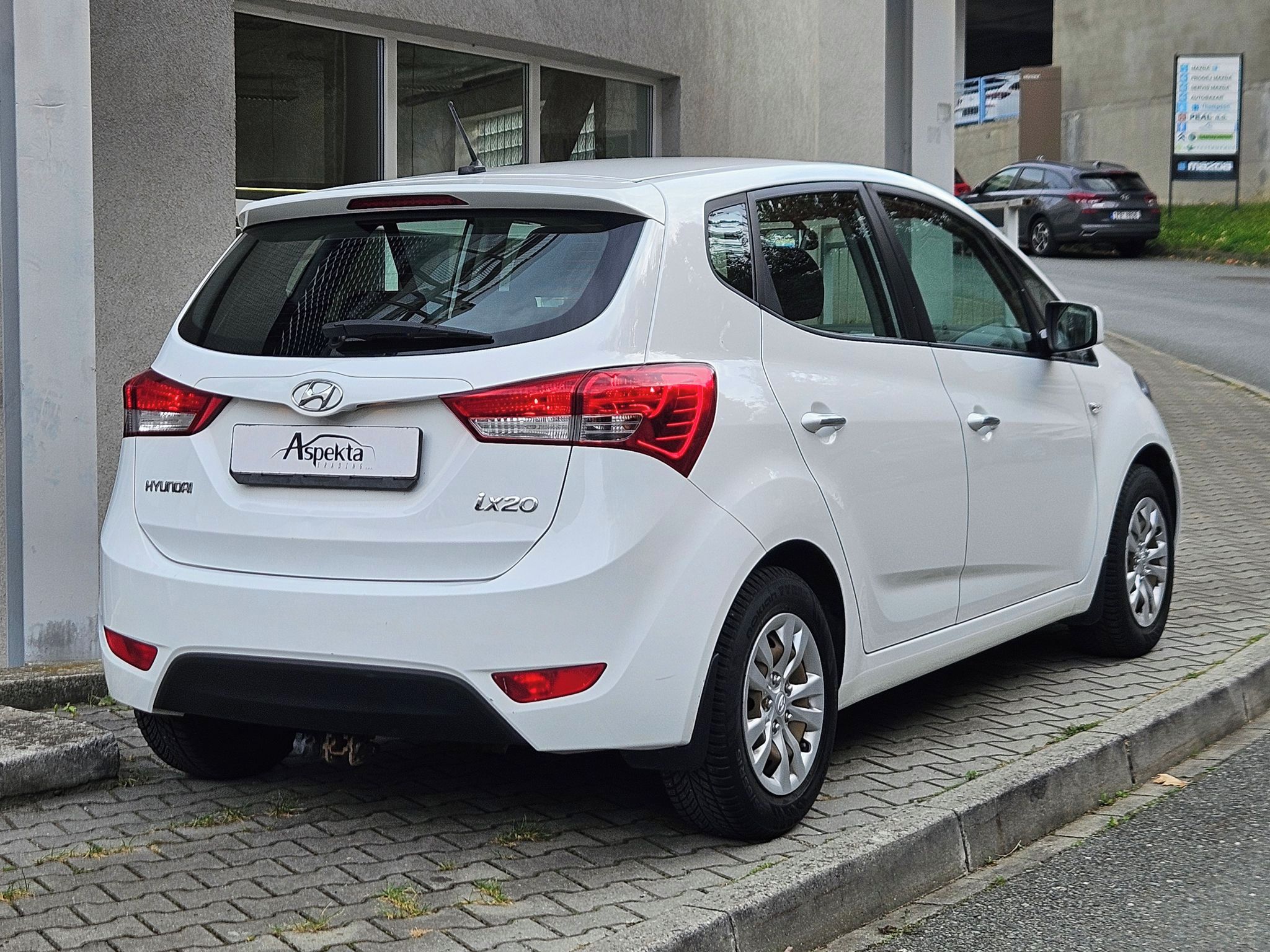 Hyundai ix20, 1.4i, Trikolor Essential,1.maj - fotka 5