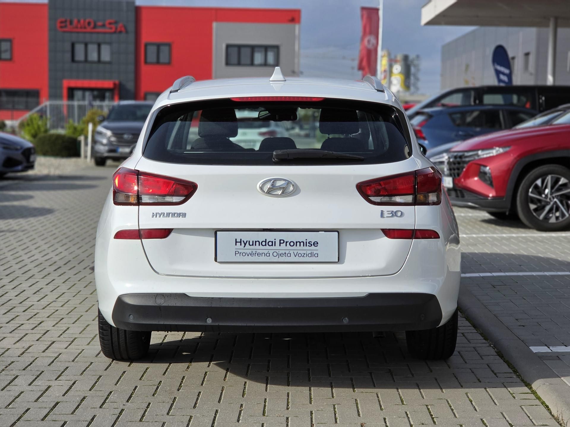 Hyundai i30, 1,4 TGDI 103kW STYLE NAV - fotka 4