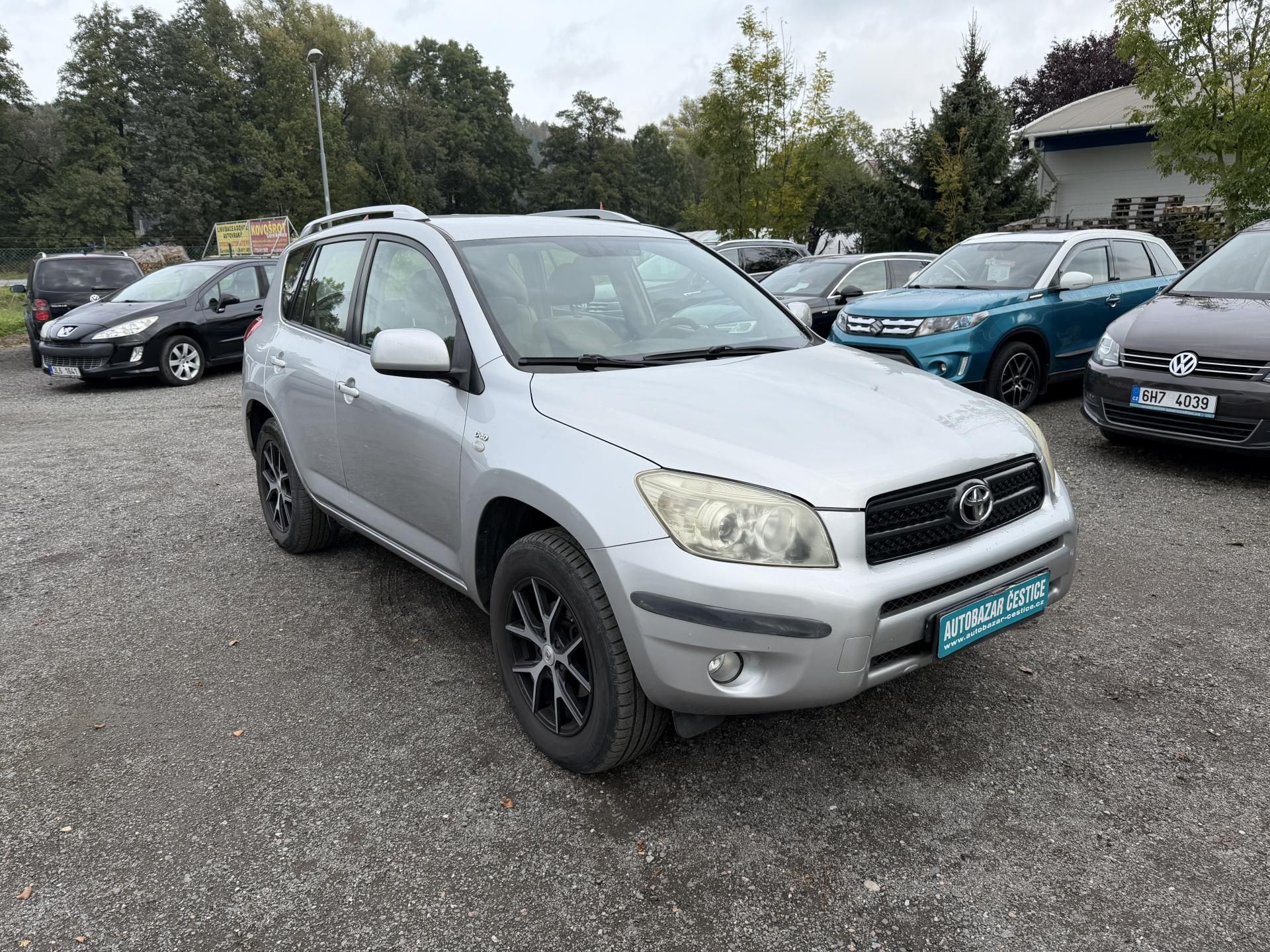 Toyota Rav4, 2.2 D4-D 4x4 KLIMA ALU KUŽE - fotka 4
