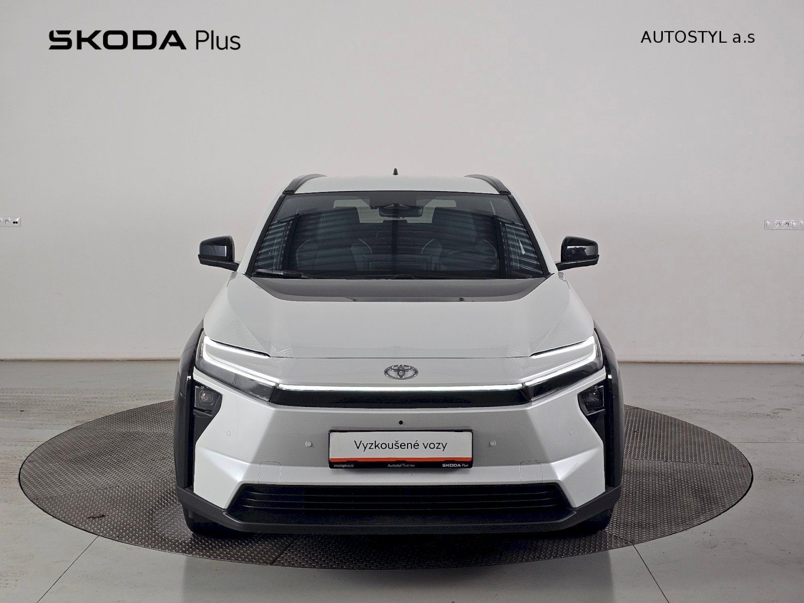 Toyota bZ4X, FACELIFT AWD 343k EXECUTIVE - fotka 4