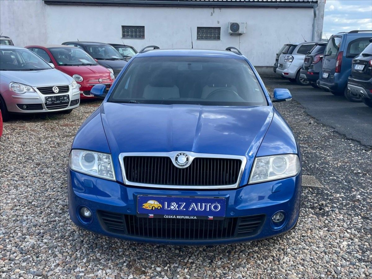 Škoda Octavia, 2,0 TDI RS - fotka 2