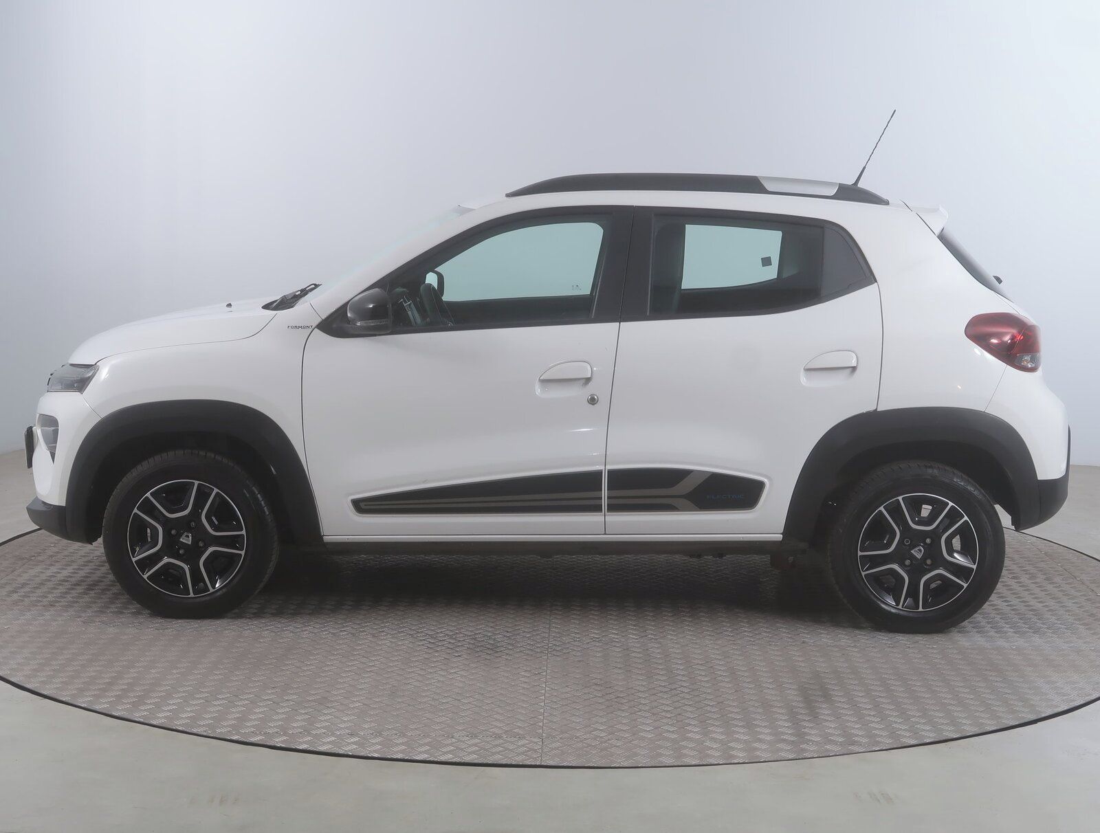 Dacia Spring, Electric 45 (27 kWh), Automat - fotka 3